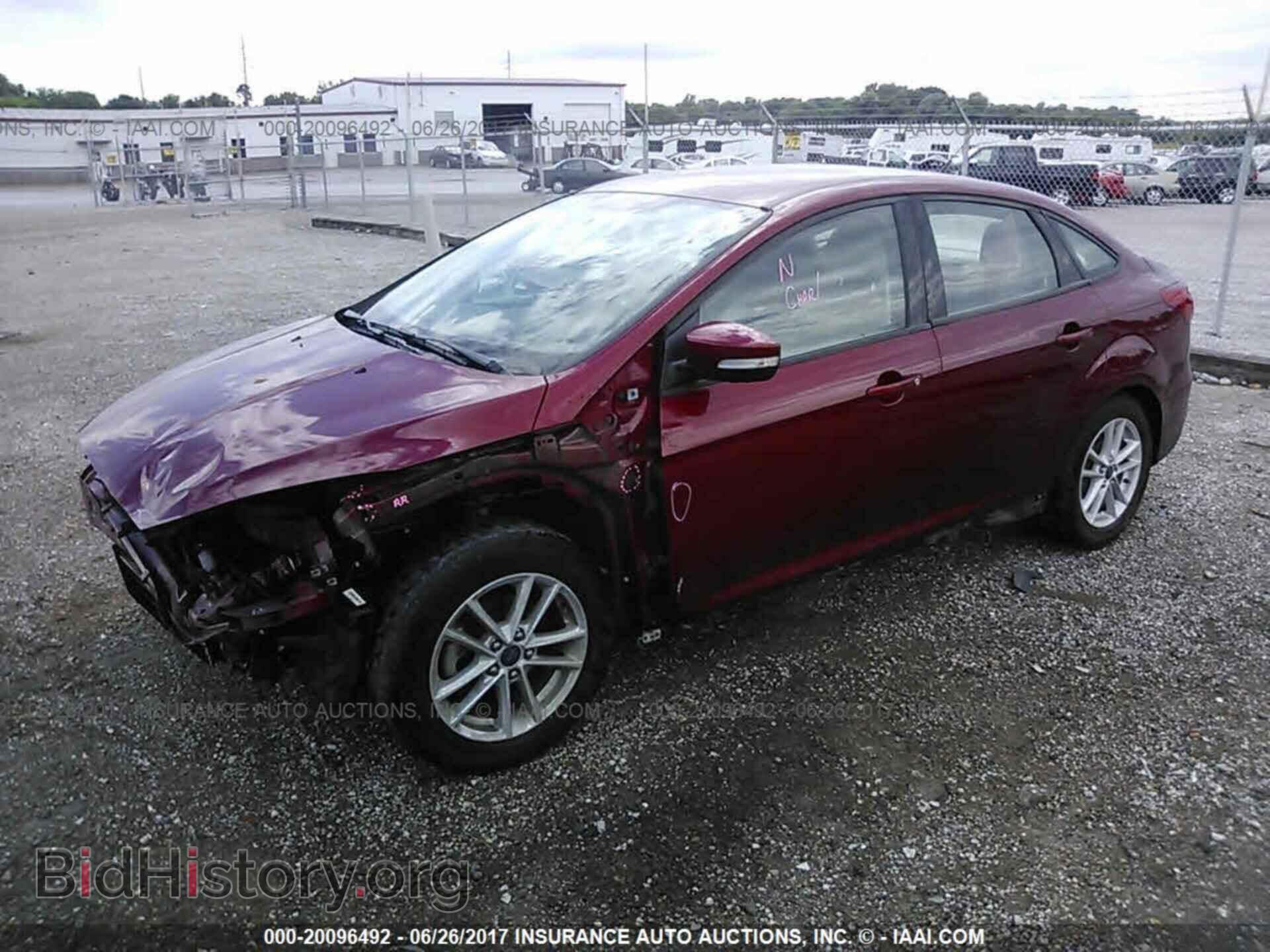 2015 Ford Focus - VIN: 1FADP3F29FL227739 - Photo 2
