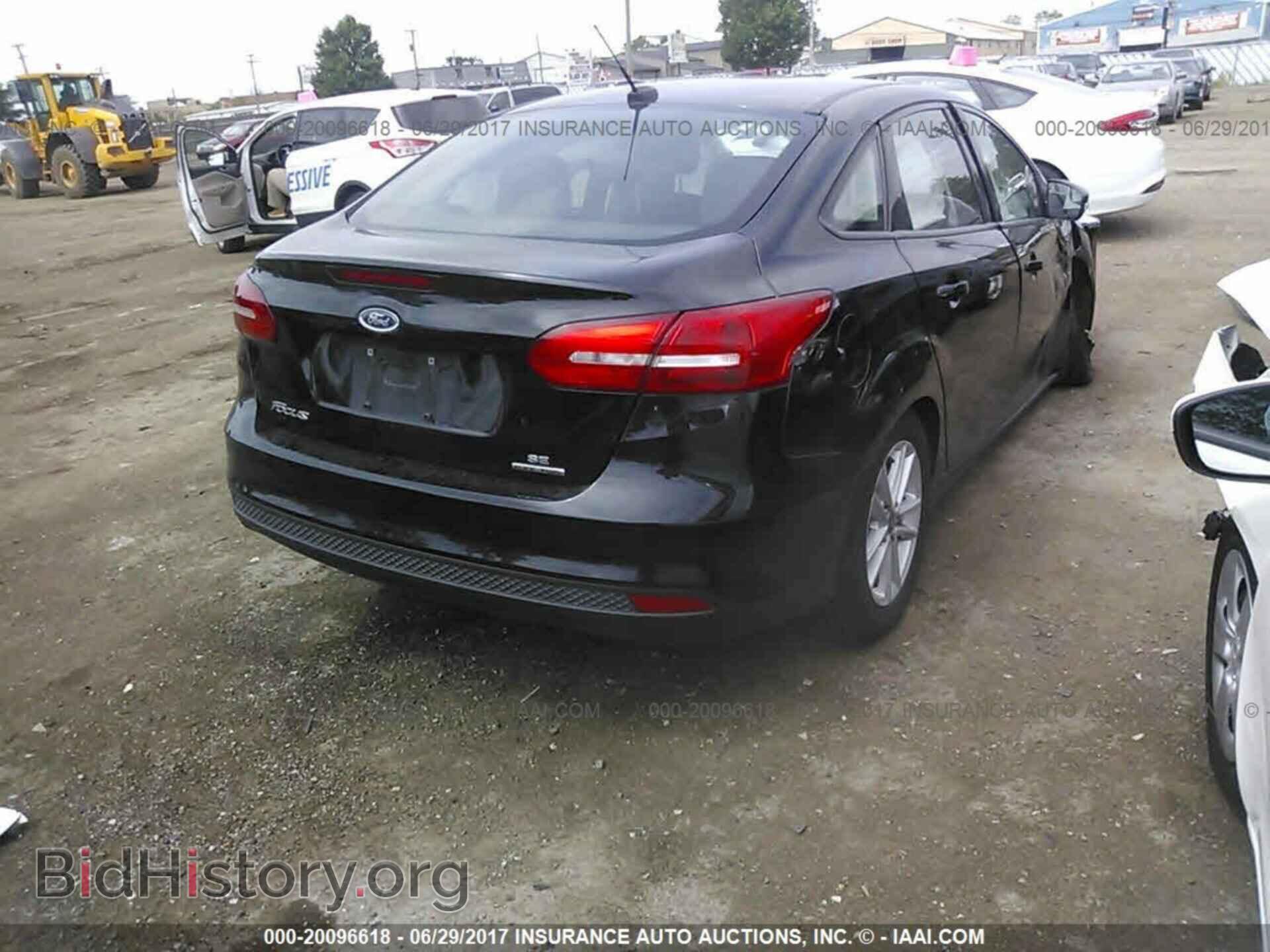 2016 Ford Focus - VIN: 1FADP3F25GL357762 - Фото 4