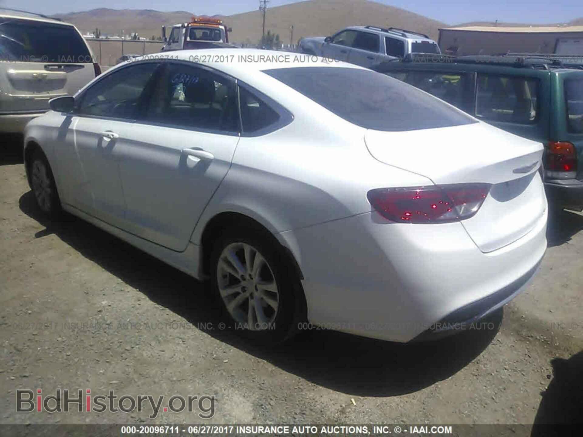 2015 Chrysler 200 - VIN: 1C3CCCAB3FN669305 - Photo 3