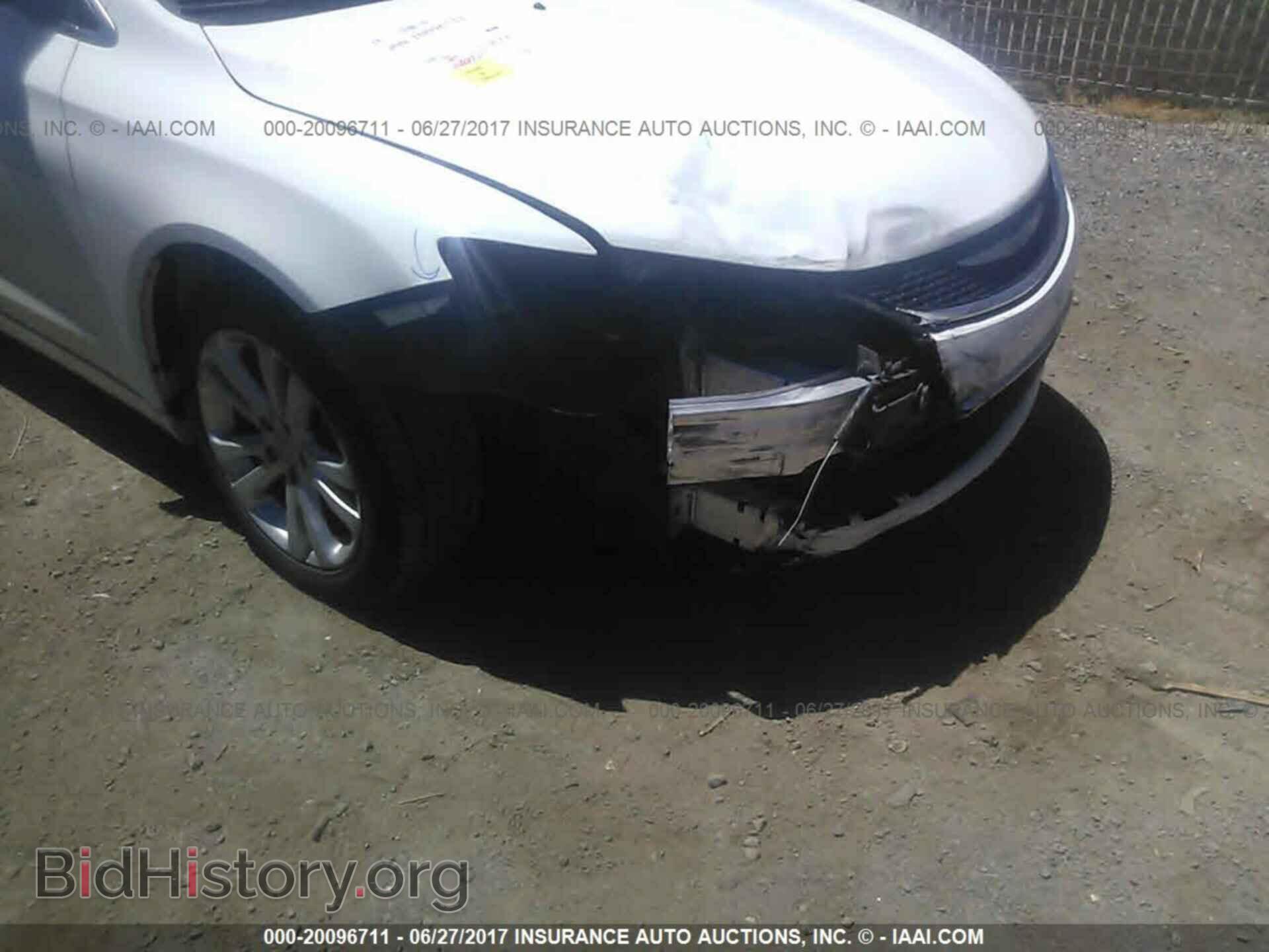 2015 Chrysler 200 - VIN: 1C3CCCAB3FN669305 - Photo 6