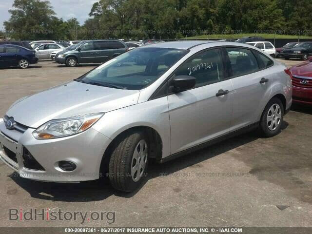 2012 Ford Focus - VIN: 1FAHP3E27CL311217 - Photo 2