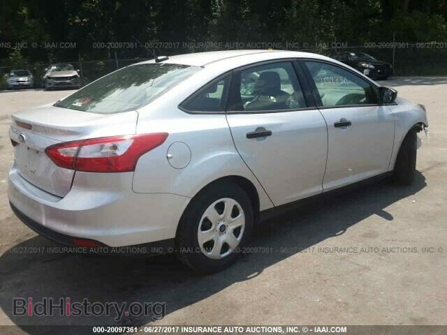 2012 Ford Focus - VIN: 1FAHP3E27CL311217 - Photo 4