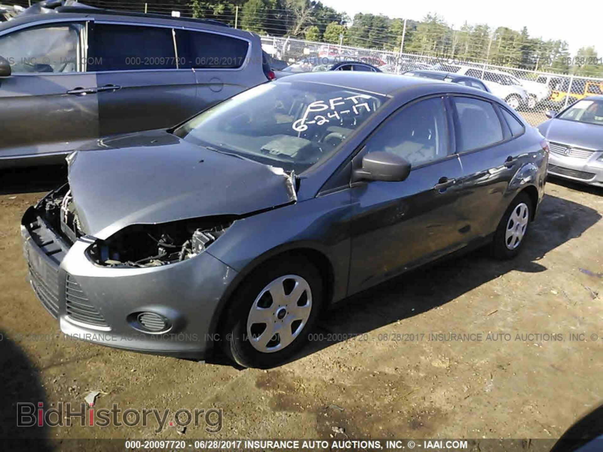 2013 Ford Focus - VIN: 1FADP3E23DL157024 - Фото 2