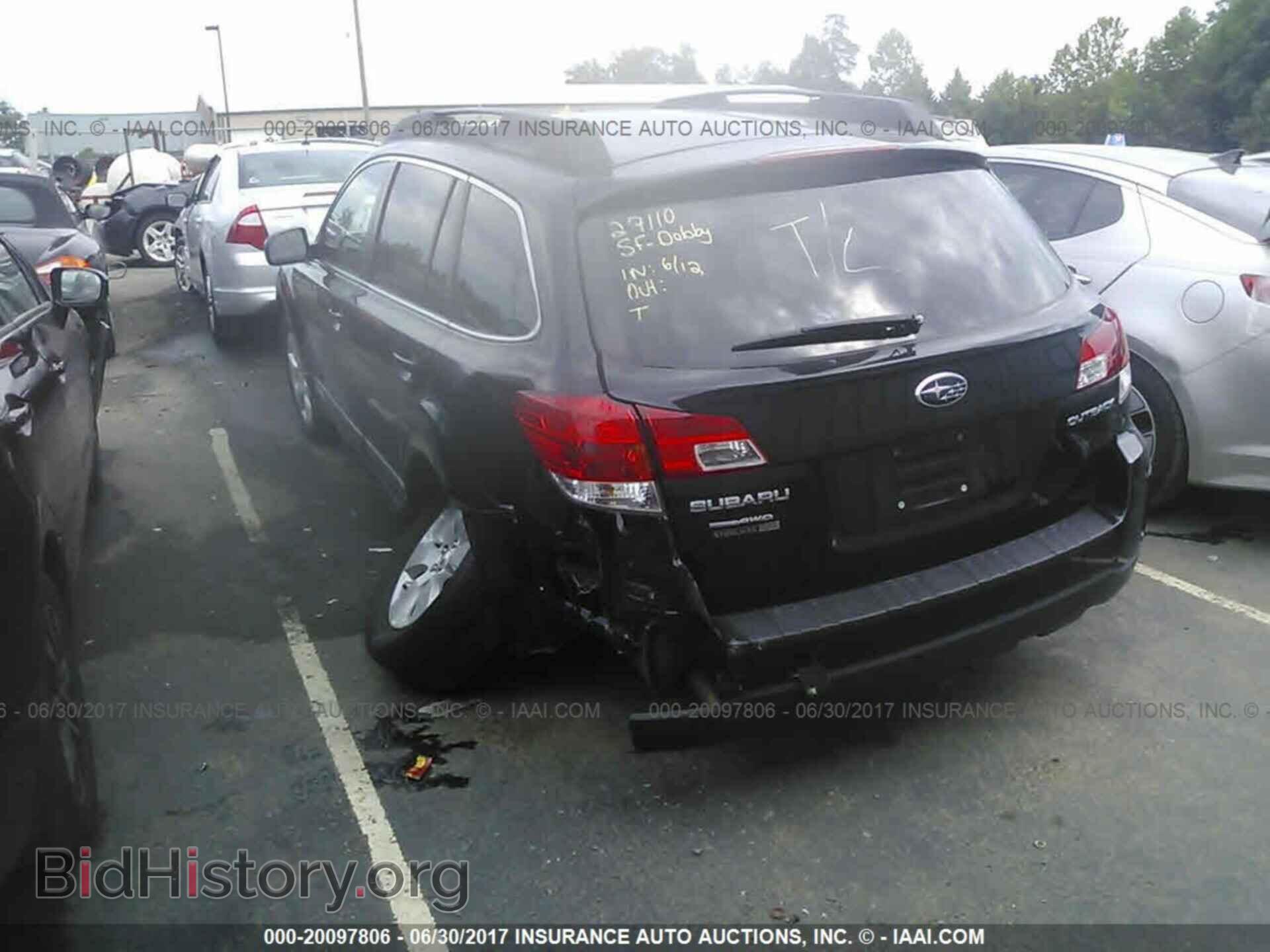 2012 Subaru Outback - VIN: 4S4BRCBC5C3301630 - Photo 3