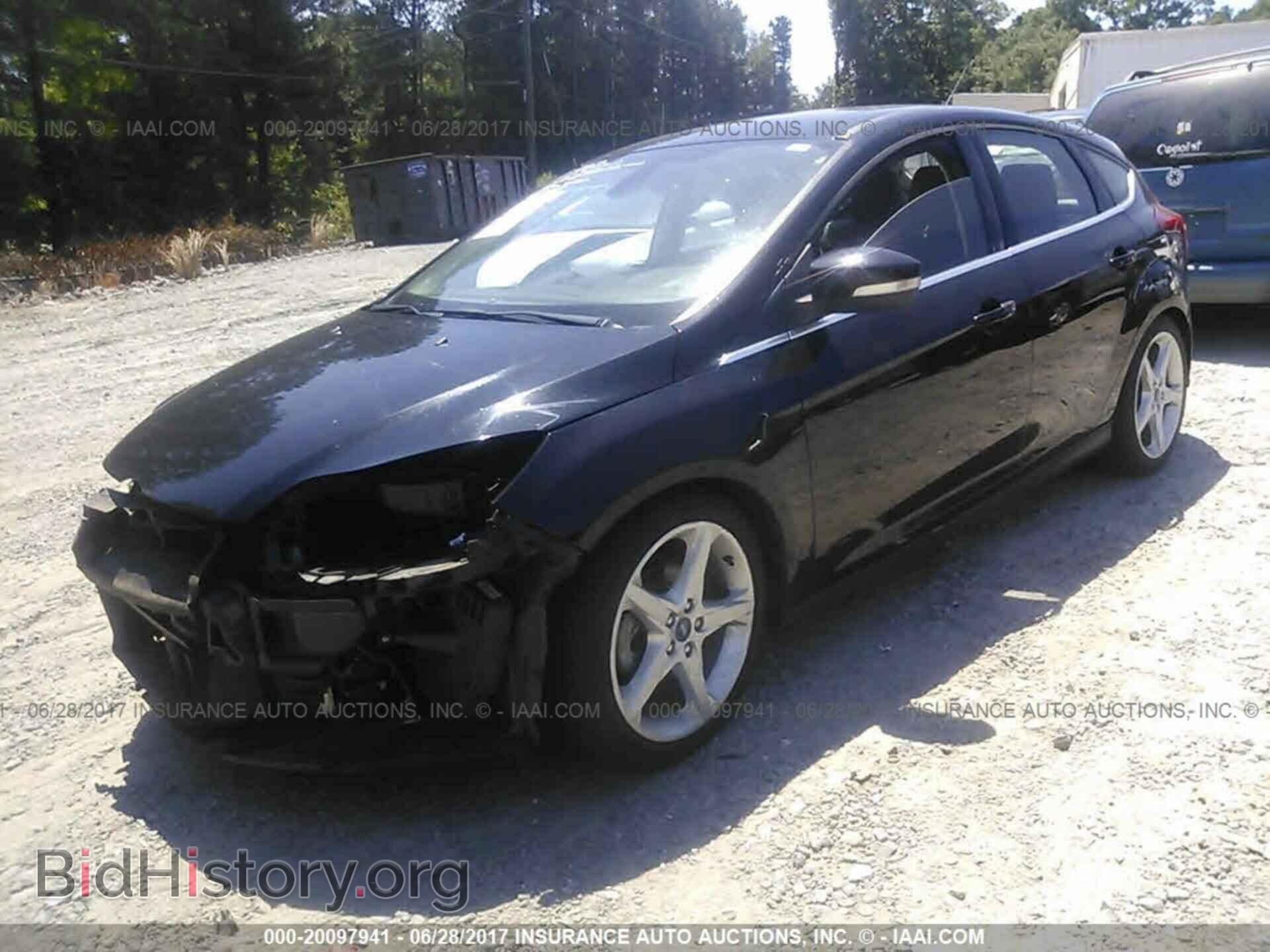 2012 Ford Focus - VIN: 1FAHP3N22CL231128 - Photo 2