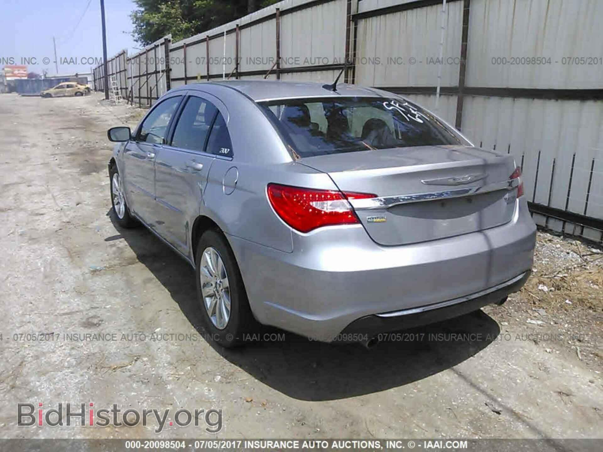 2013 Chrysler 200 - VIN: 1C3CCBBG2DN678711 - Фото 3