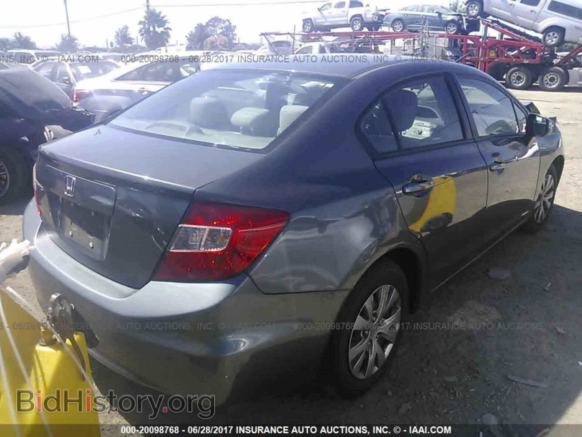 2012 Honda Civic - VIN: 2HGFB2F56CH608299 - Photo 4