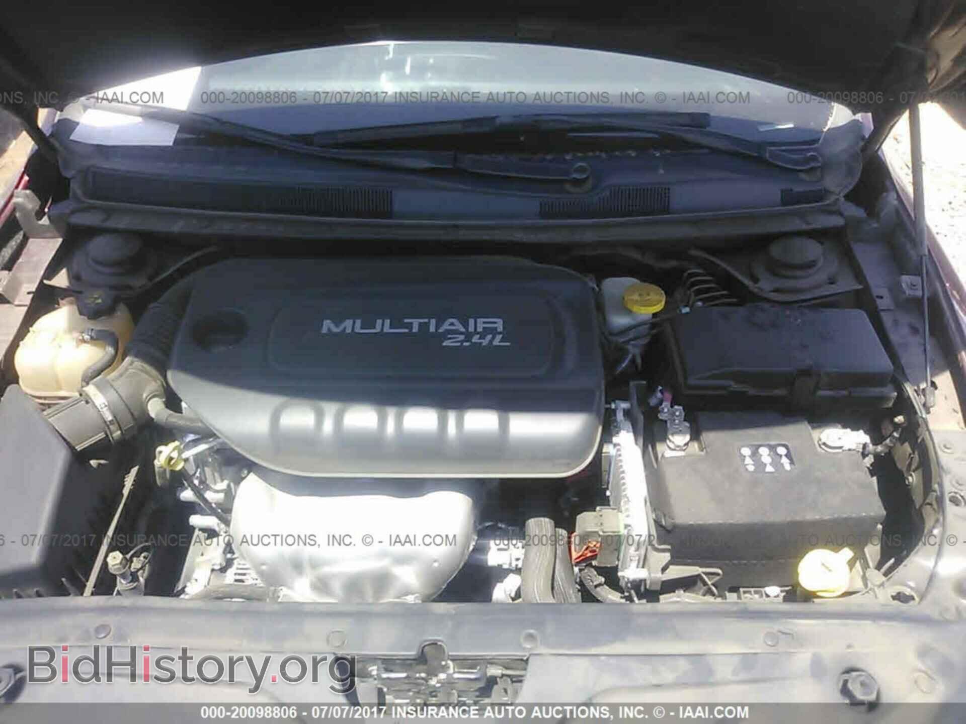 2016 Chrysler 200 - VIN: 1C3CCCAB8GN106915 - Фото 10
