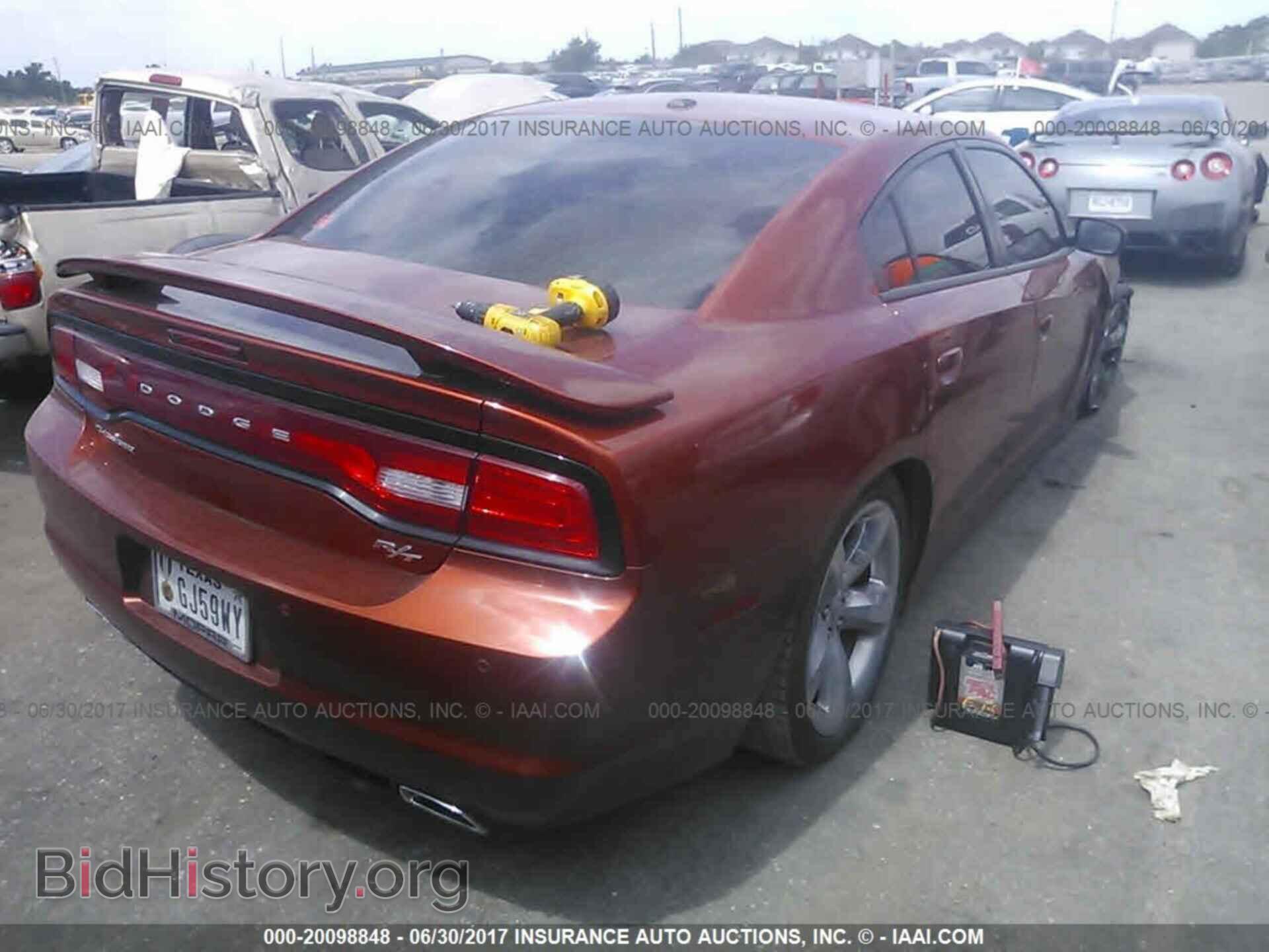 2013 Dodge Charger - VIN: 2C3CDXCT2DH563556 - Photo 4