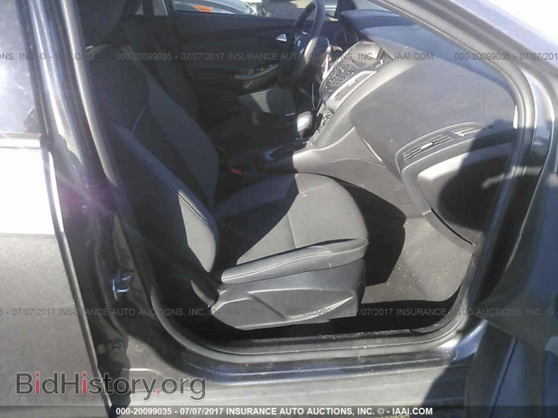 2014 Ford Focus - VIN: 1FADP3F22EL390344 - Photo 5