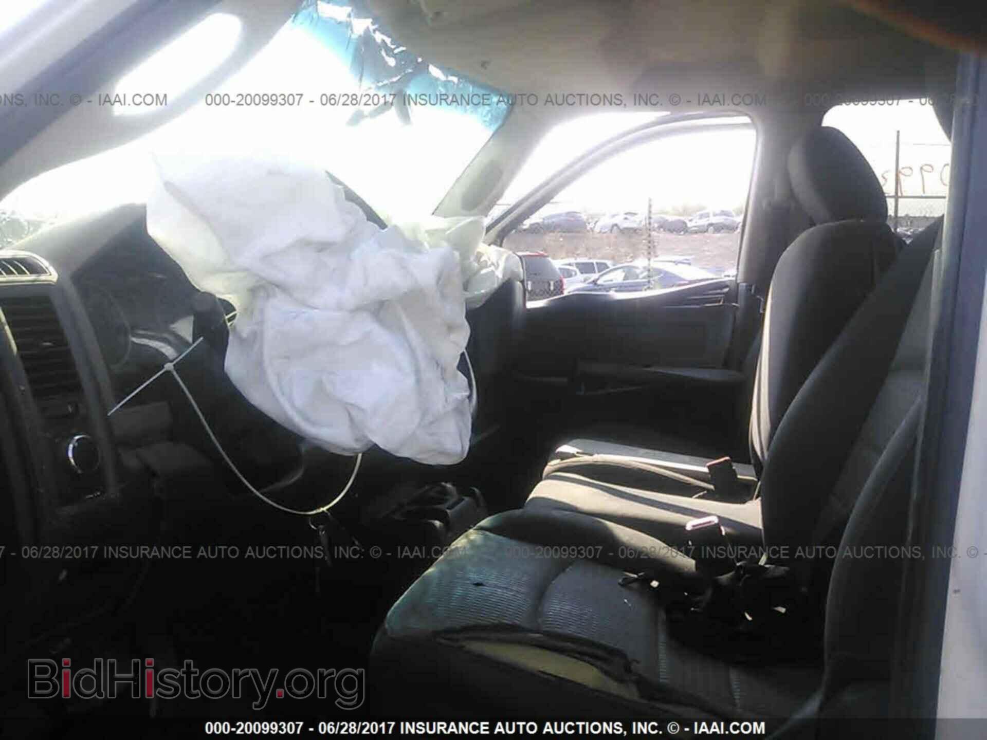2011 Dodge Ram 1500 - VIN: 1D7RV1GT2BS558007 - Фото 5