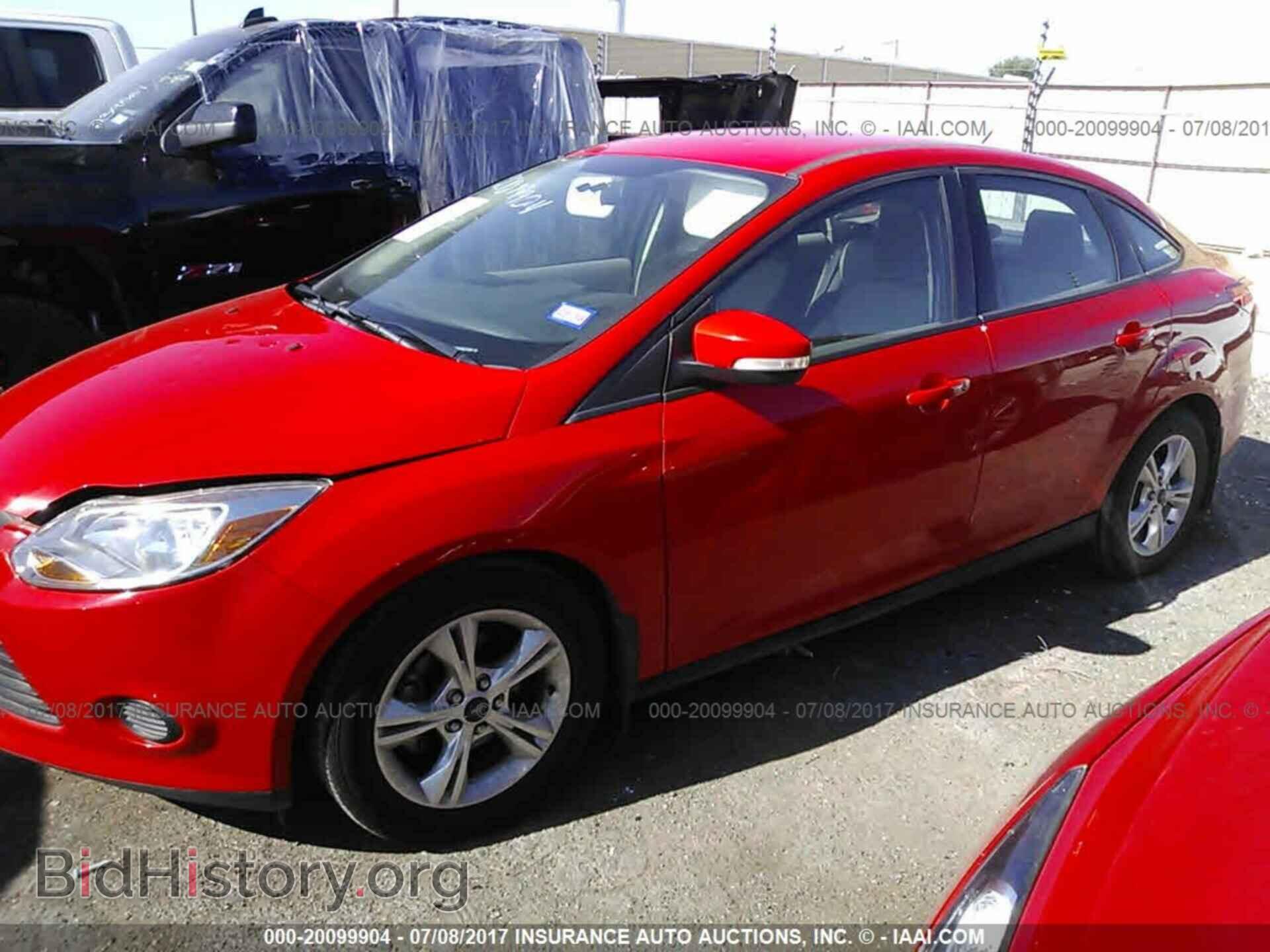 2014 Ford Focus - VIN: 1FADP3F20EL137961 - Фото 2