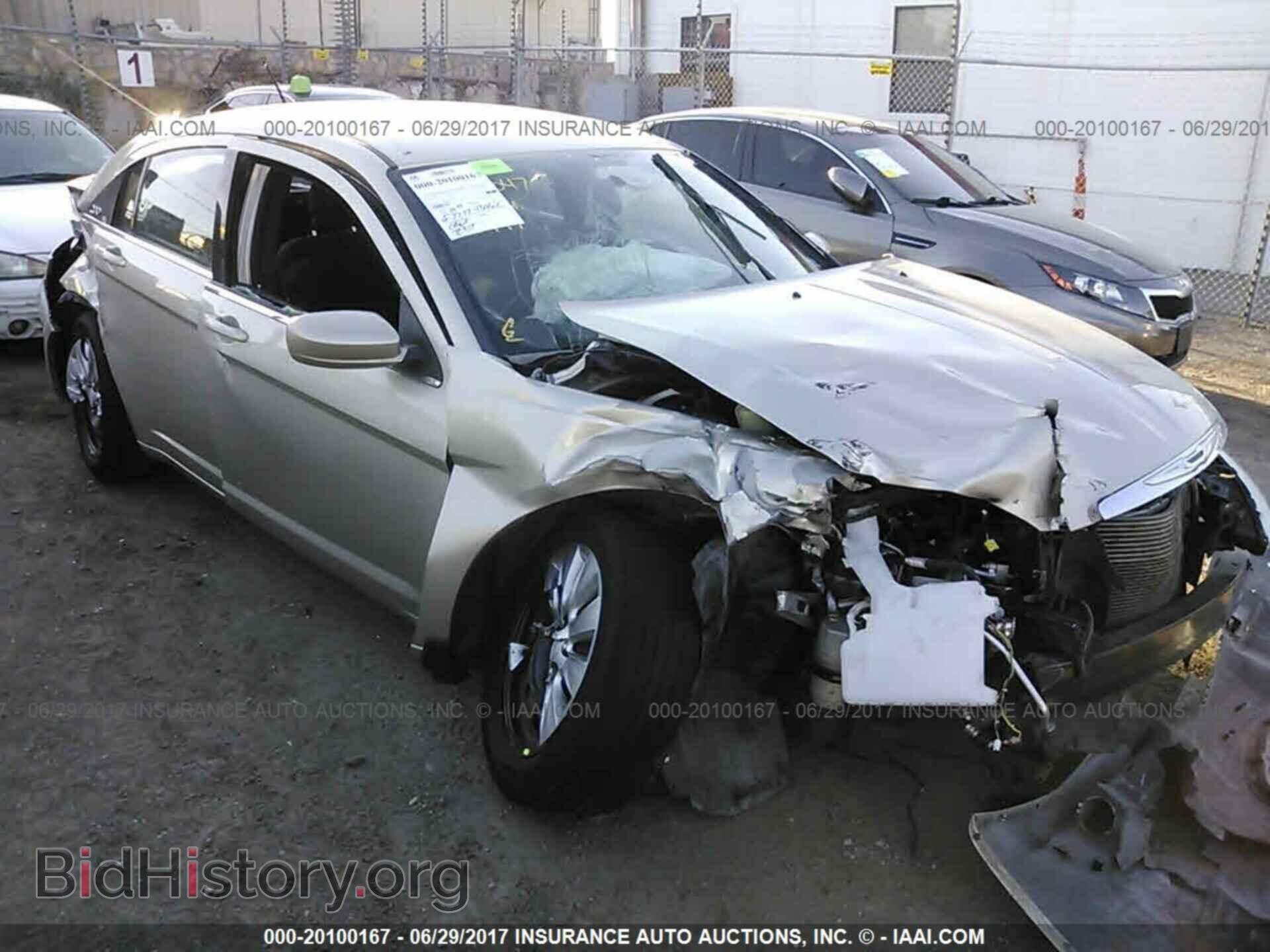 Photo 1C3CCBAG0EN171096 - Chrysler 200 2014