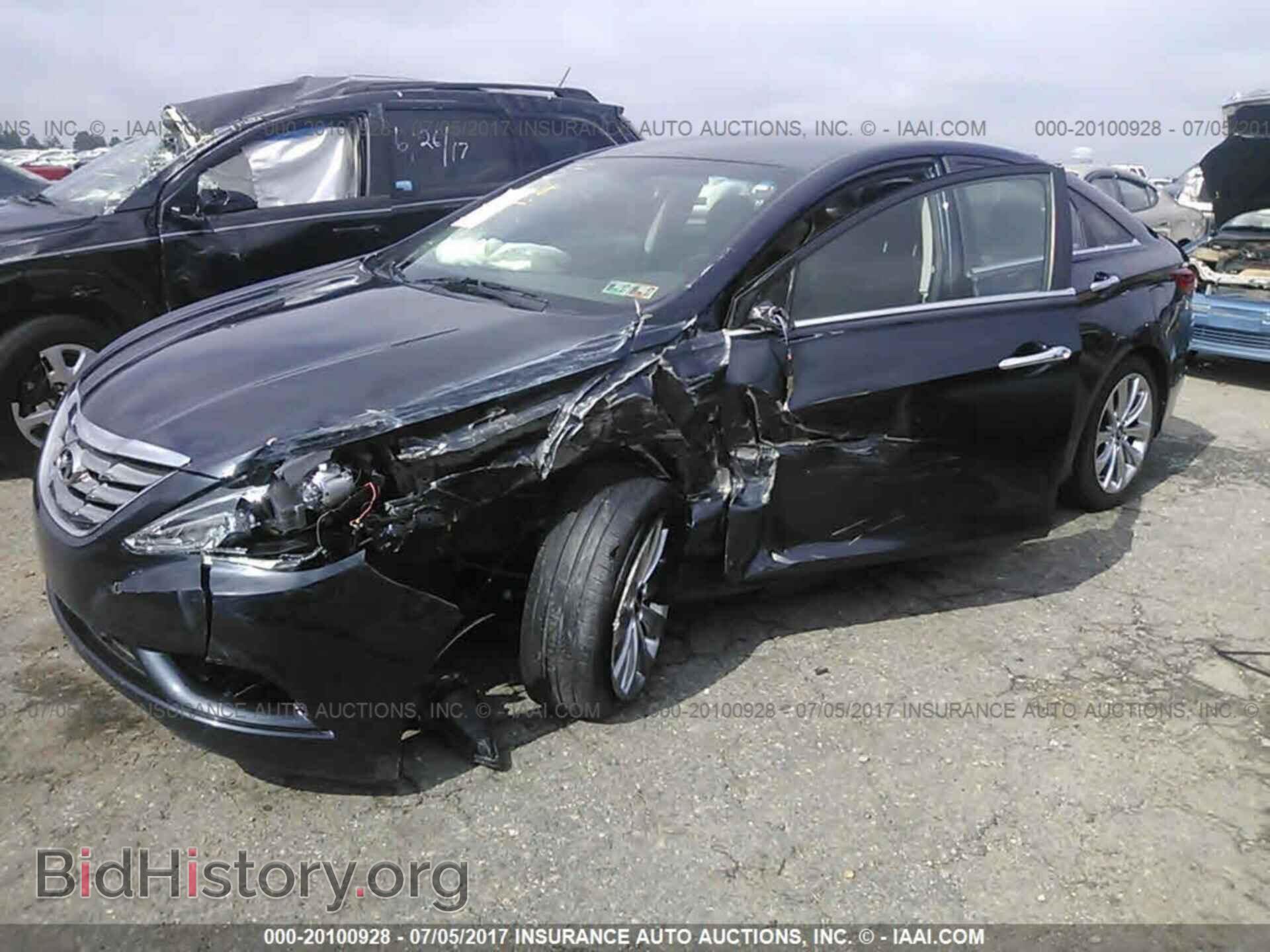 2012 Hyundai Sonata - VIN: 5NPEC4AC5CH490746 - Фото 2