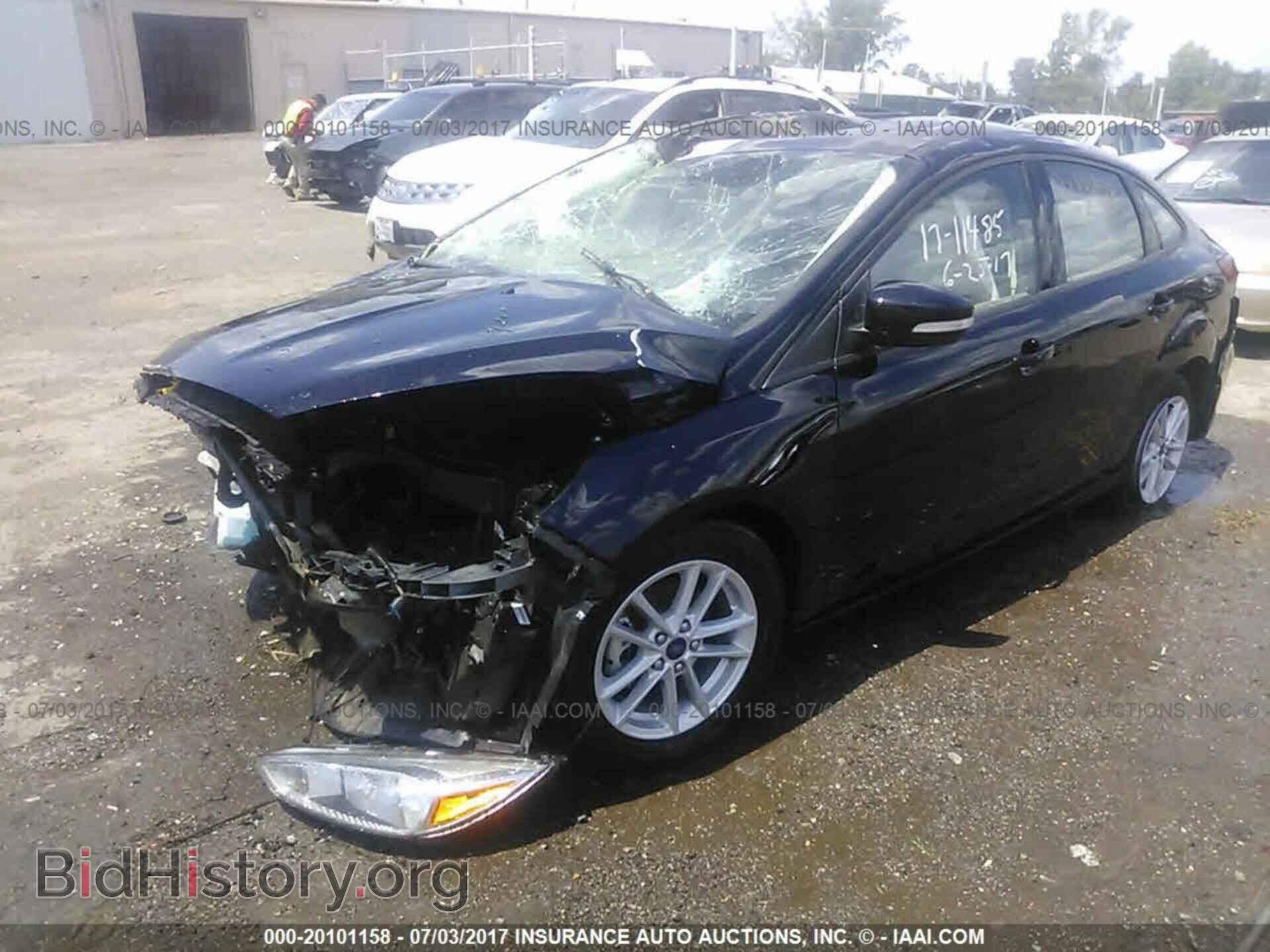 2017 Ford Focus - VIN: 1FADP3F23HL275837 - Photo 2