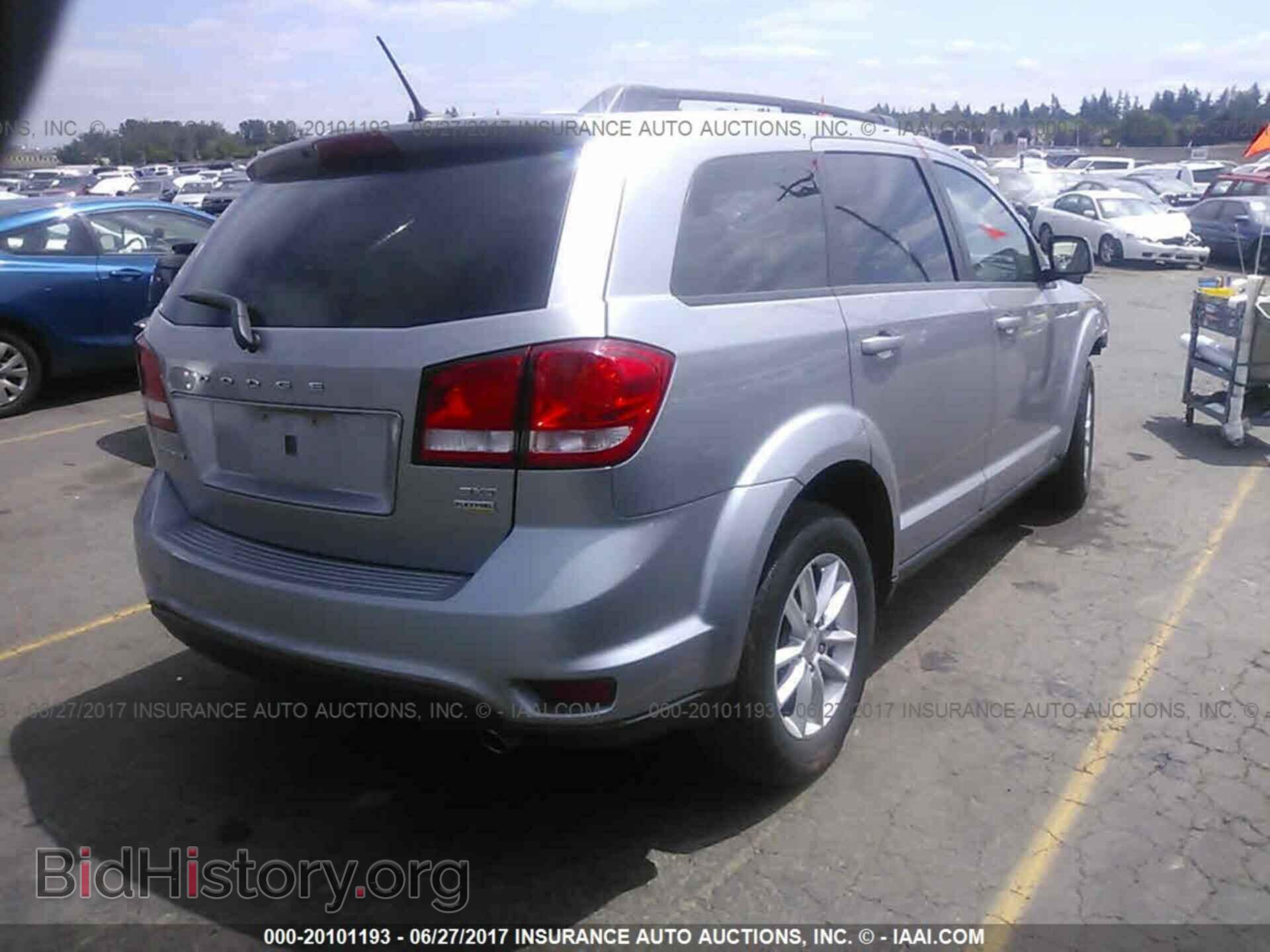 2015 Dodge Journey - VIN: 3C4PDCBG5FT711557 - Photo 4