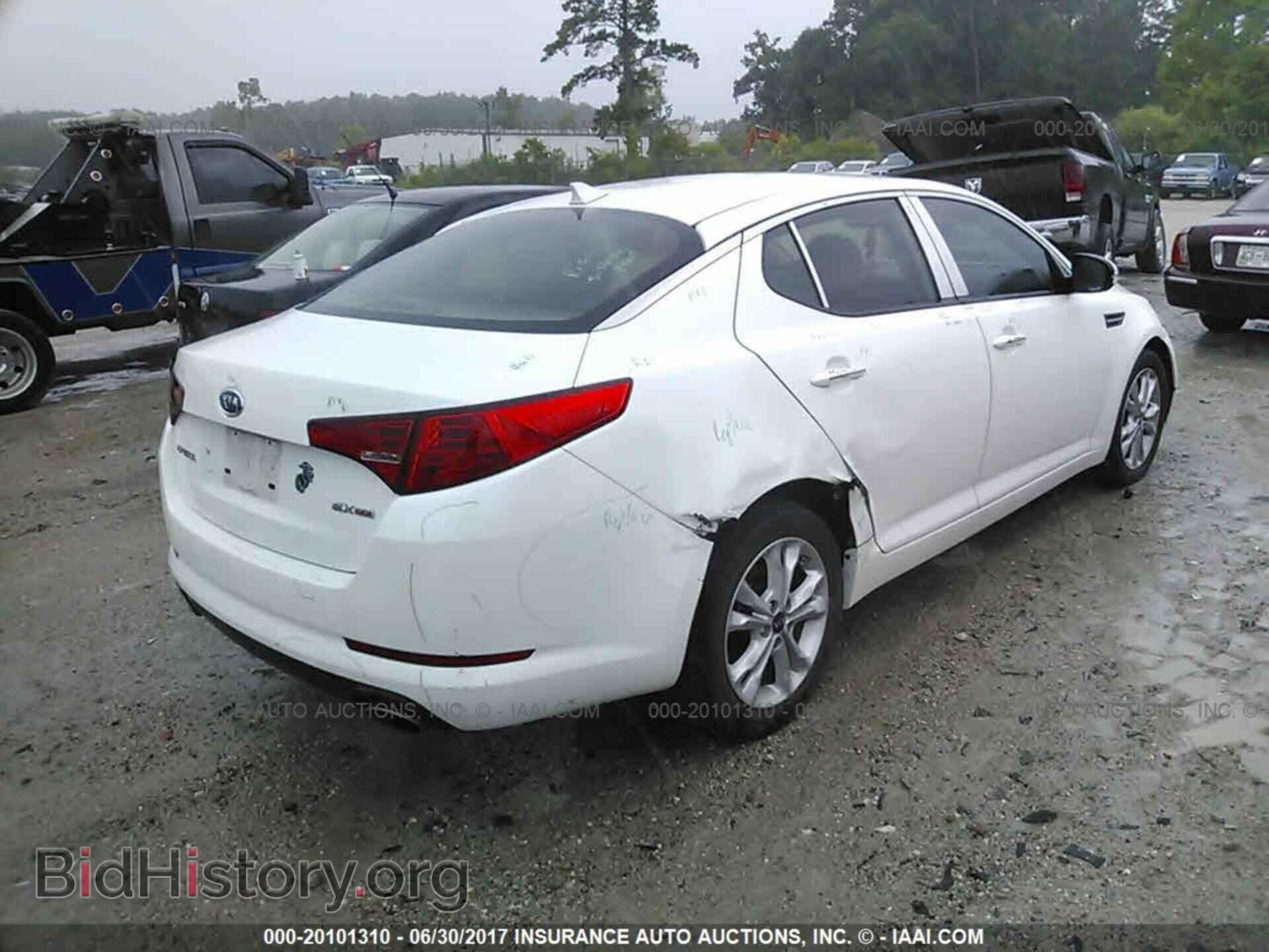 2011 Kia Optima - VIN: KNAGN4A74B5076262 - Фото 4