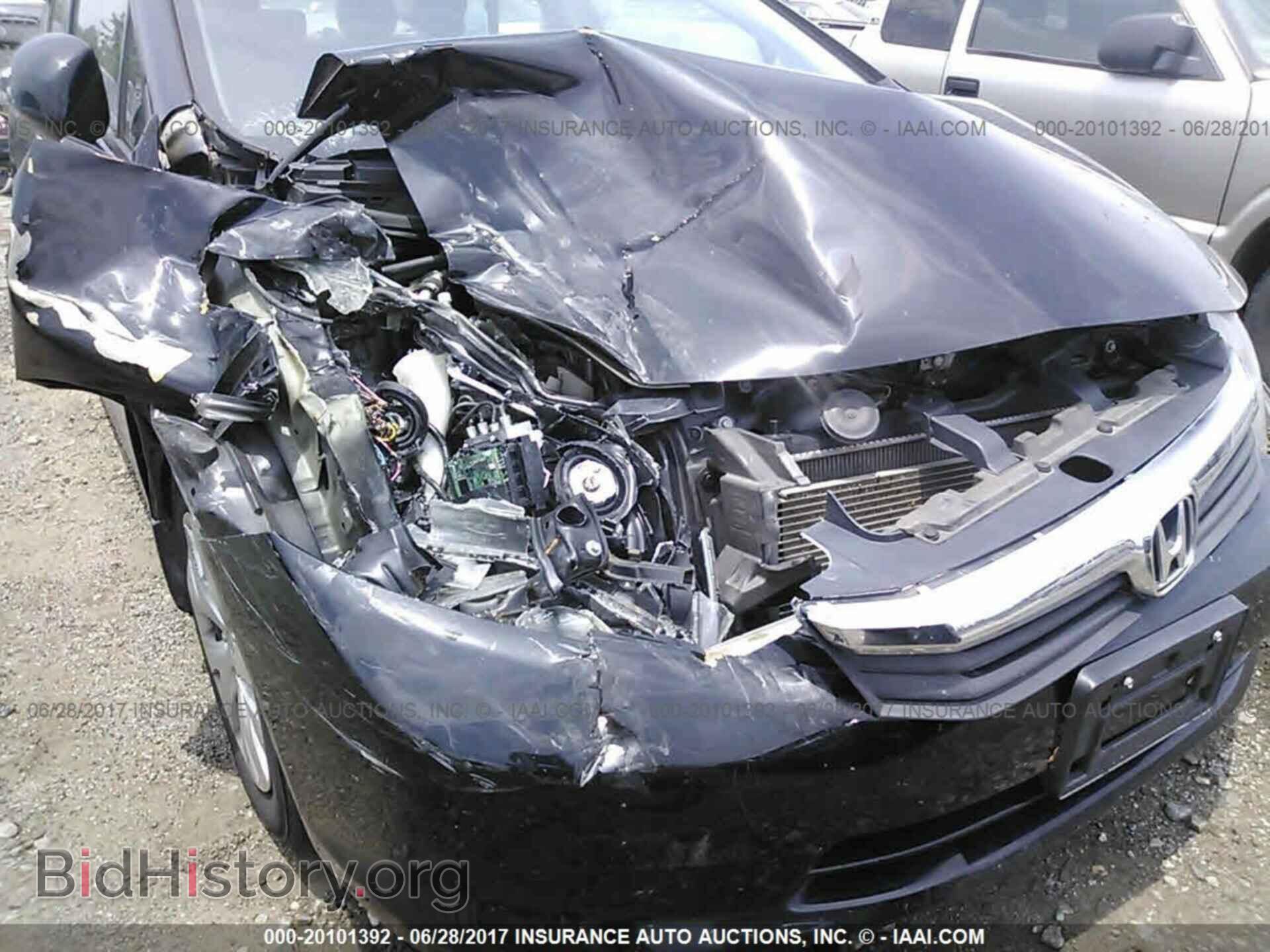 2012 Honda Civic - VIN: 2HGFB2F52CH317573 - Photo 6
