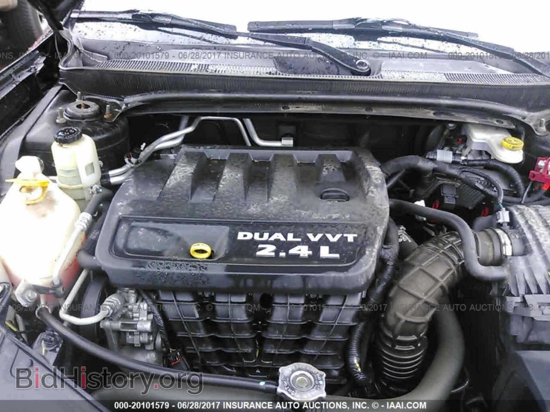2011 Chrysler 200 - VIN: 1C3BC1FB3BN569286 - Photo 10
