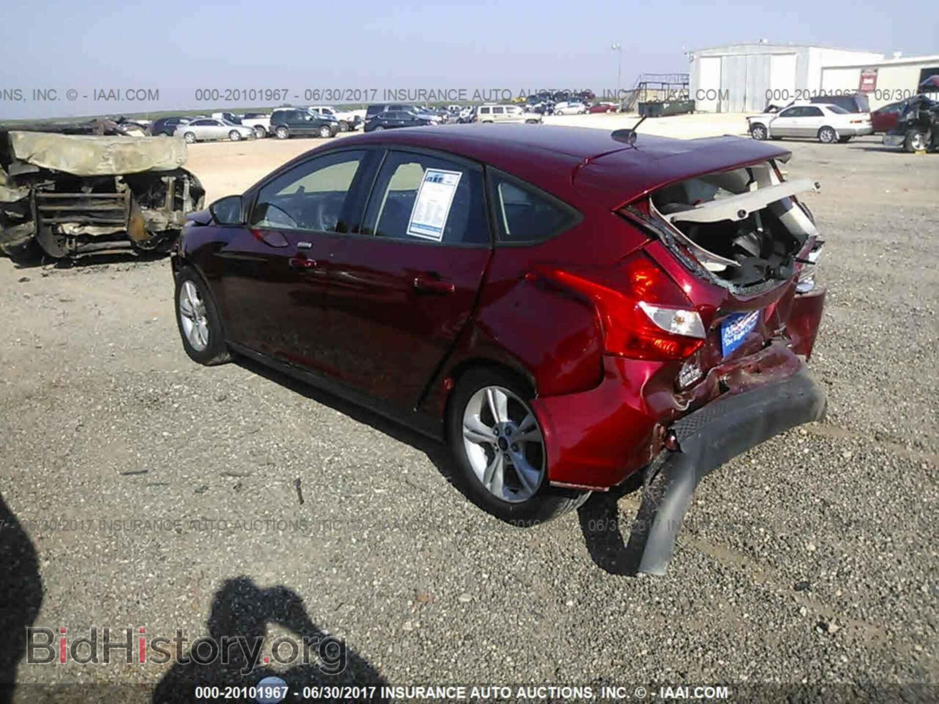 2014 Ford Focus - VIN: 1FADP3K28EL406441 - Photo 3