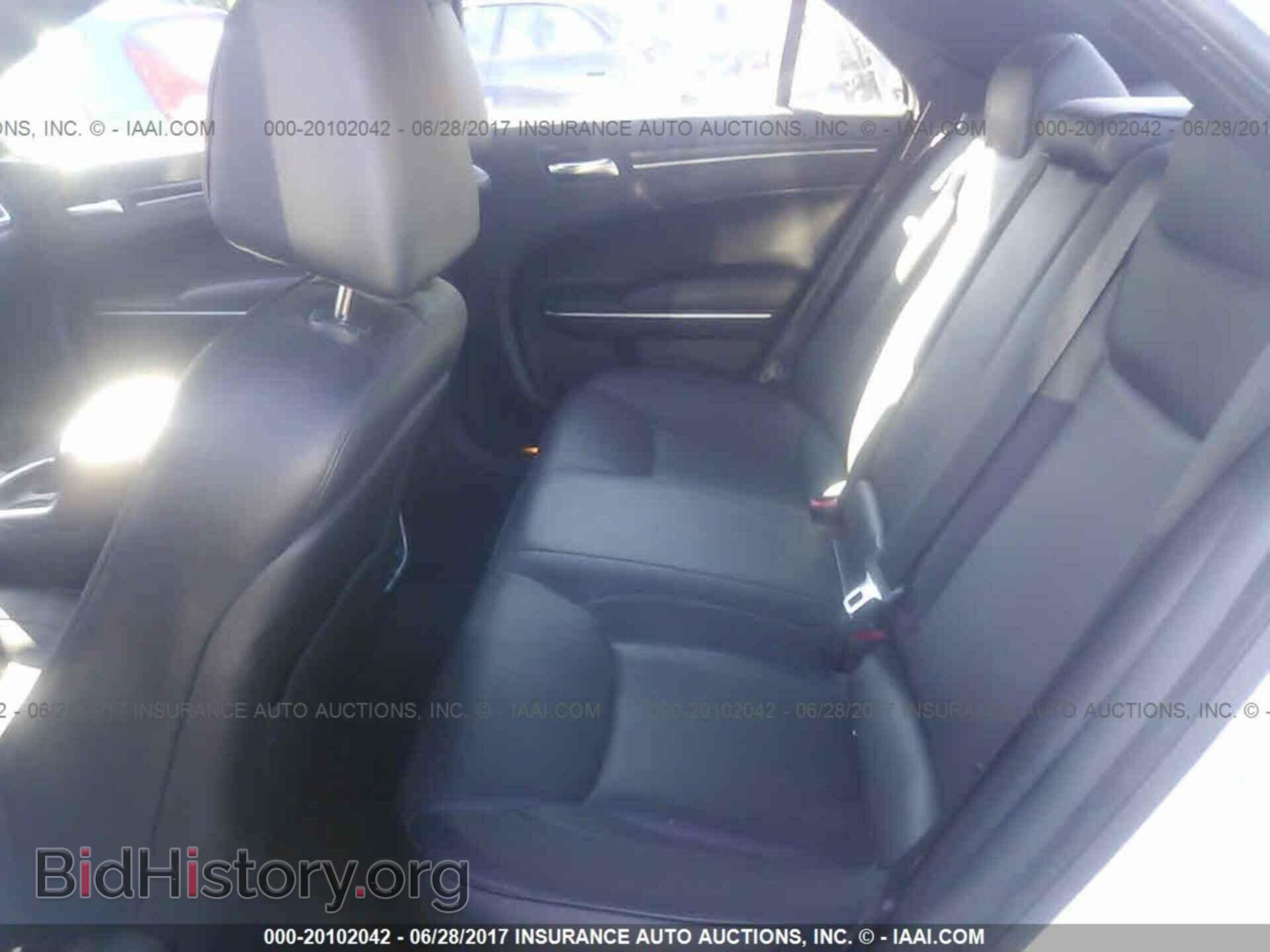2014 Chrysler 300c - VIN: 2C3CCAKT3EH128516 - Фото 8
