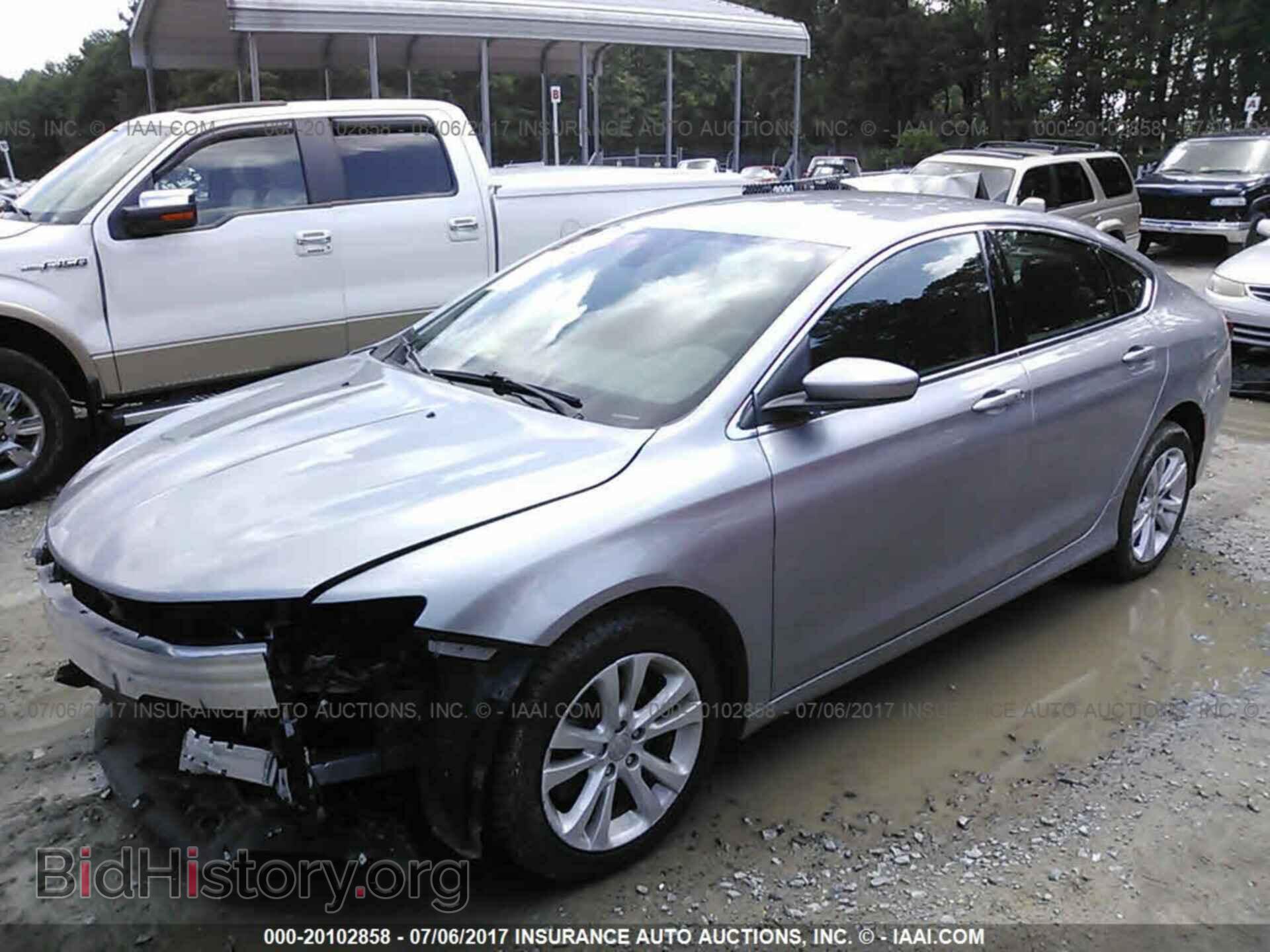 2015 Chrysler 200 - VIN: 1C3CCCAB5FN734512 - Фото 2