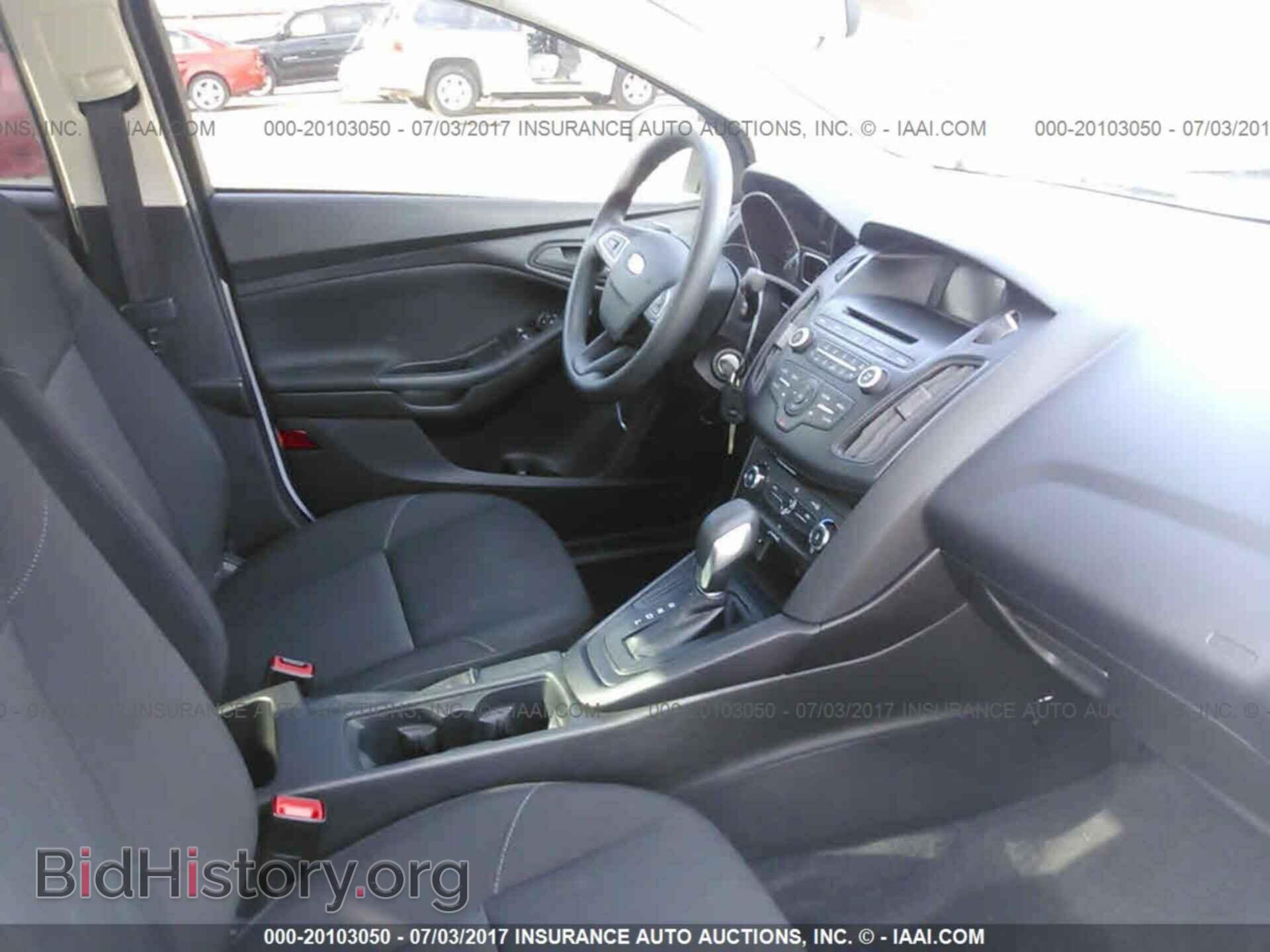 2015 Ford Focus - VIN: 1FADP3E25FL384959 - Photo 5