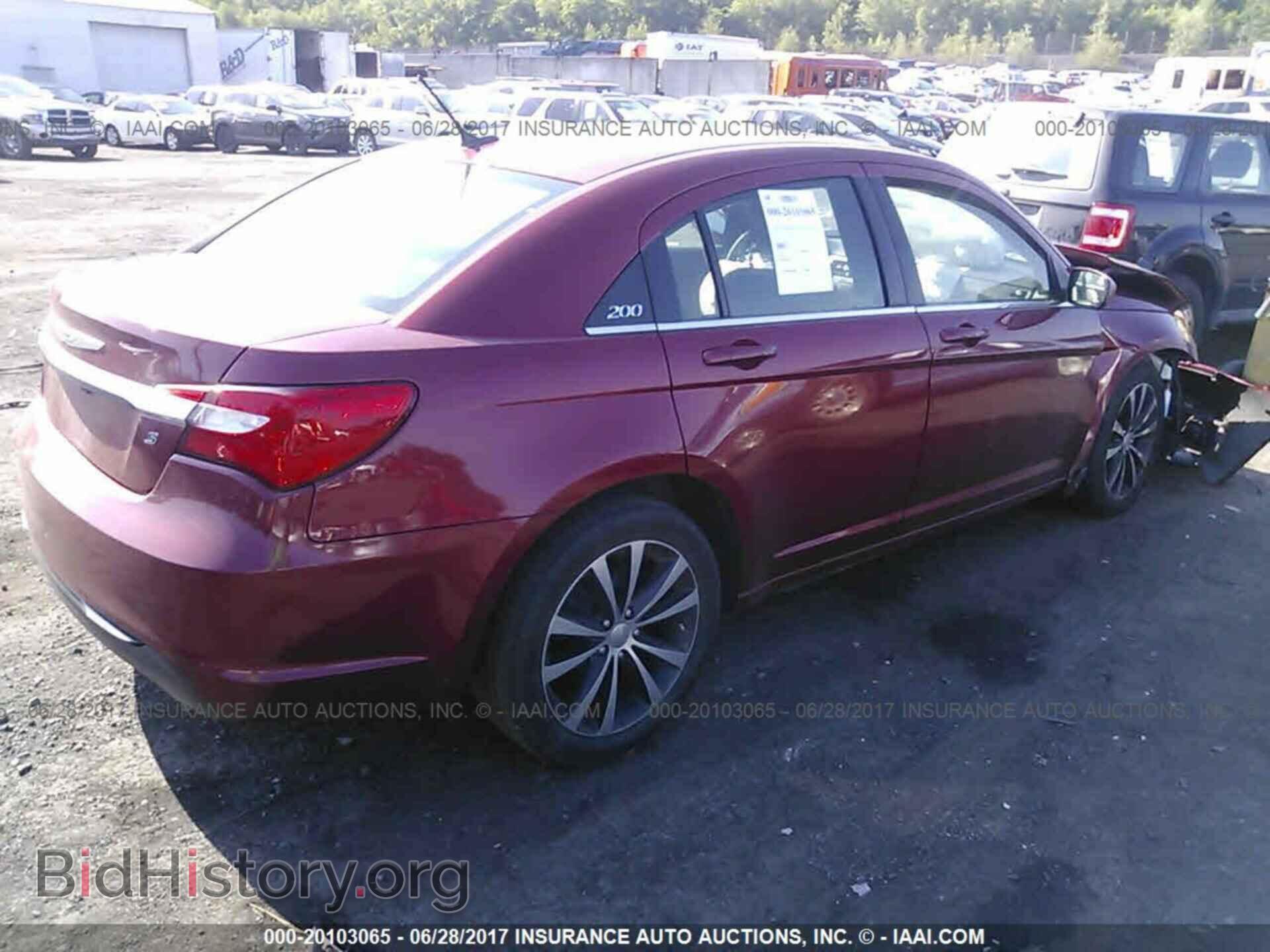 2013 Chrysler 200 - VIN: 1C3CCBBG9DN739553 - Фото 4