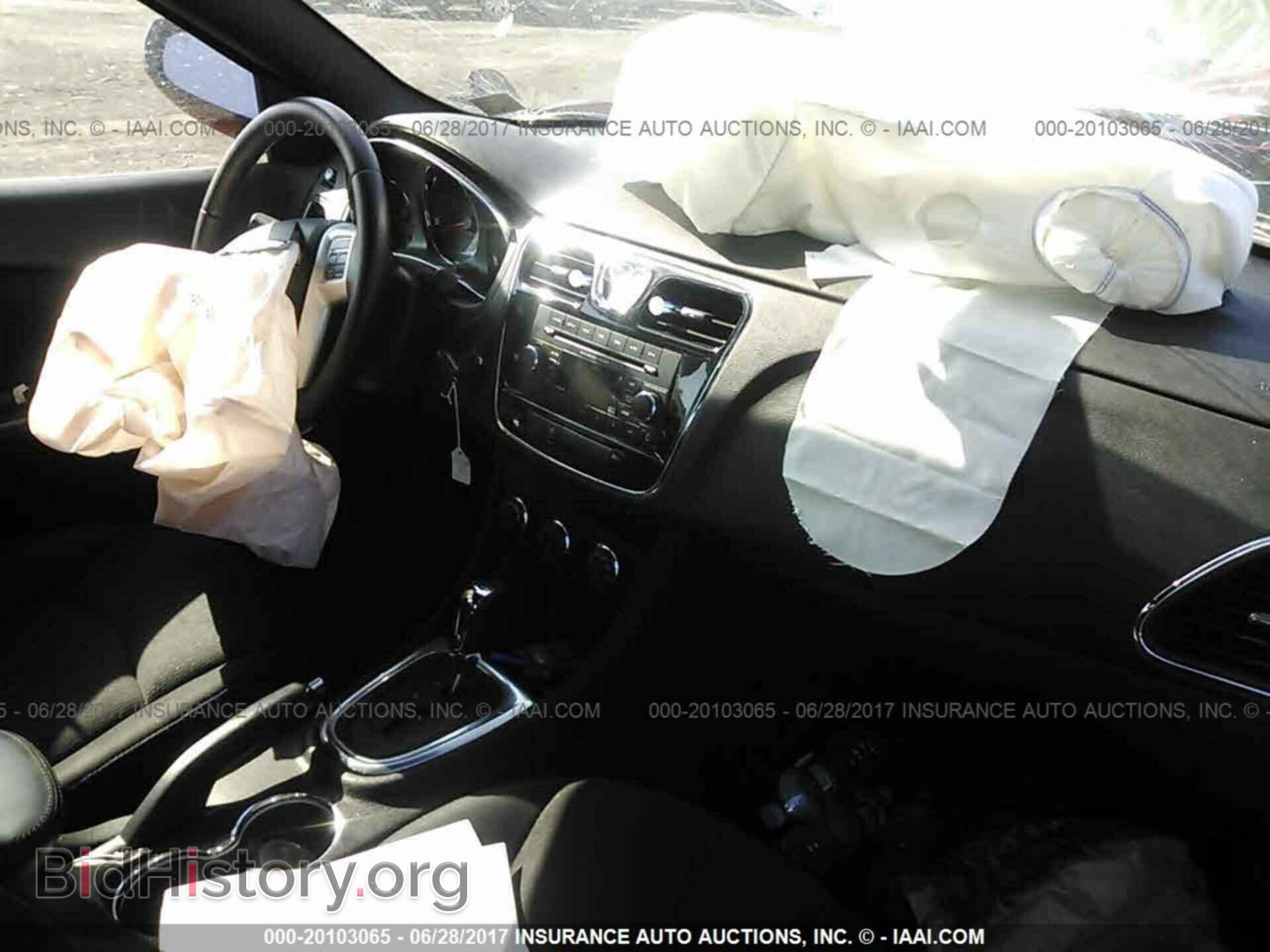 2013 Chrysler 200 - VIN: 1C3CCBBG9DN739553 - Фото 5