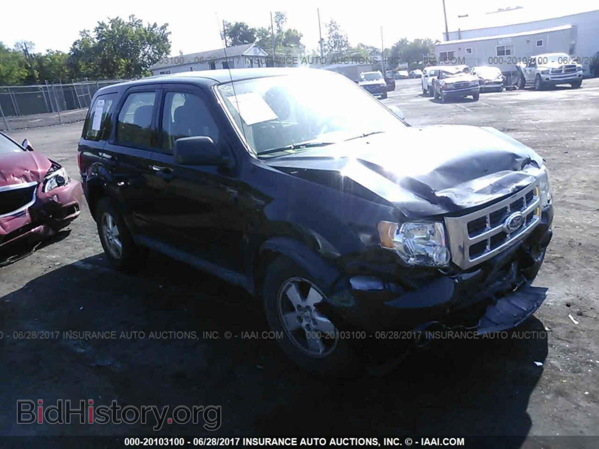 Photo 1FMCU0C70CKA32199 - Ford Escape 2012