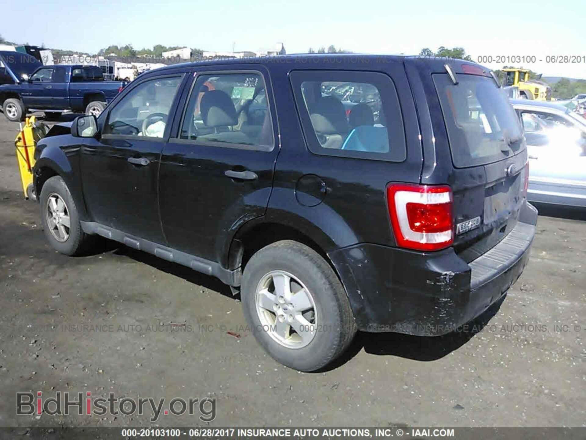 2012 Ford Escape - VIN: 1FMCU0C70CKA32199 - Photo 3