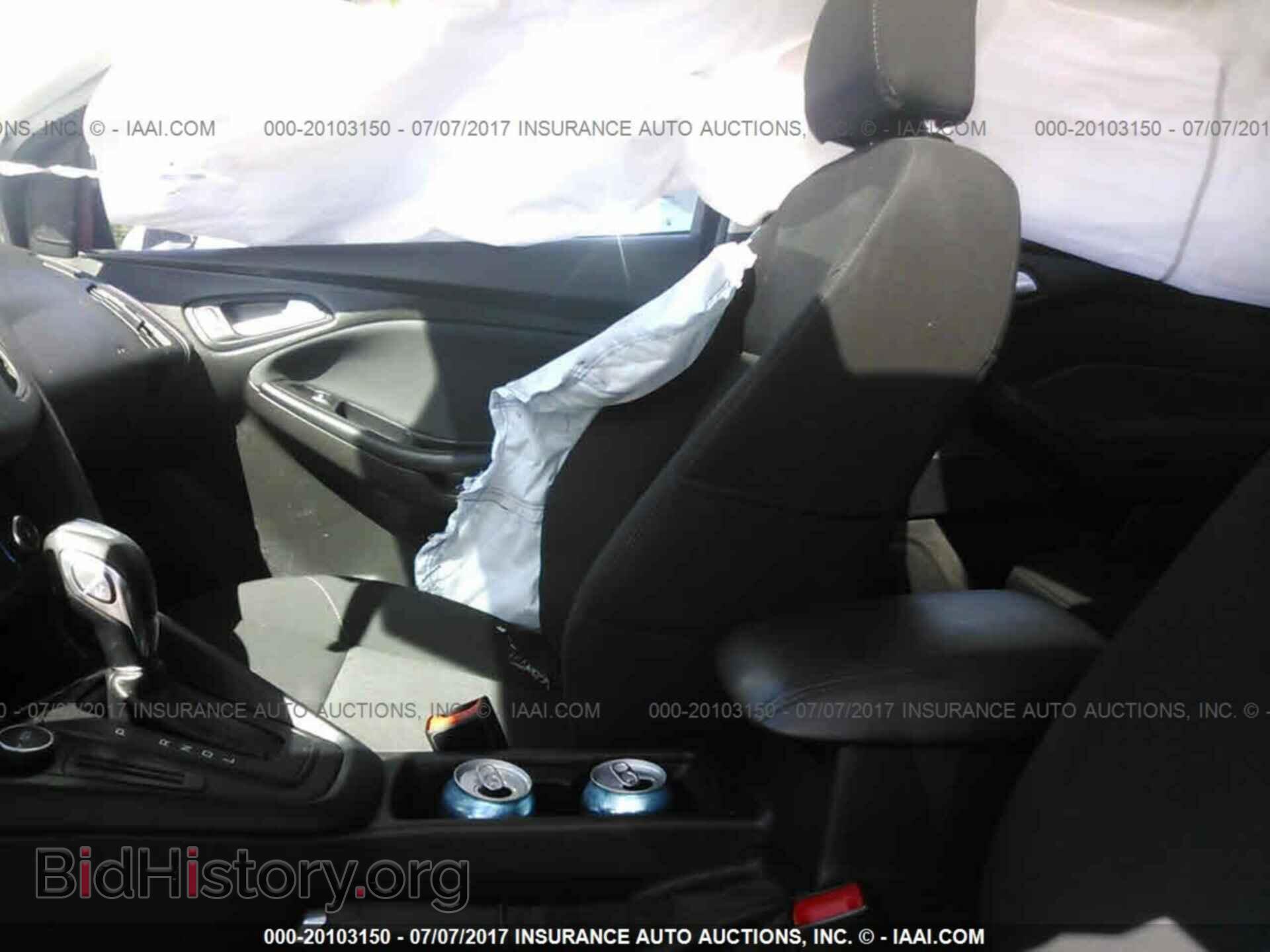 2016 Ford Focus - VIN: 1FADP3K2XGL217440 - Фото 5