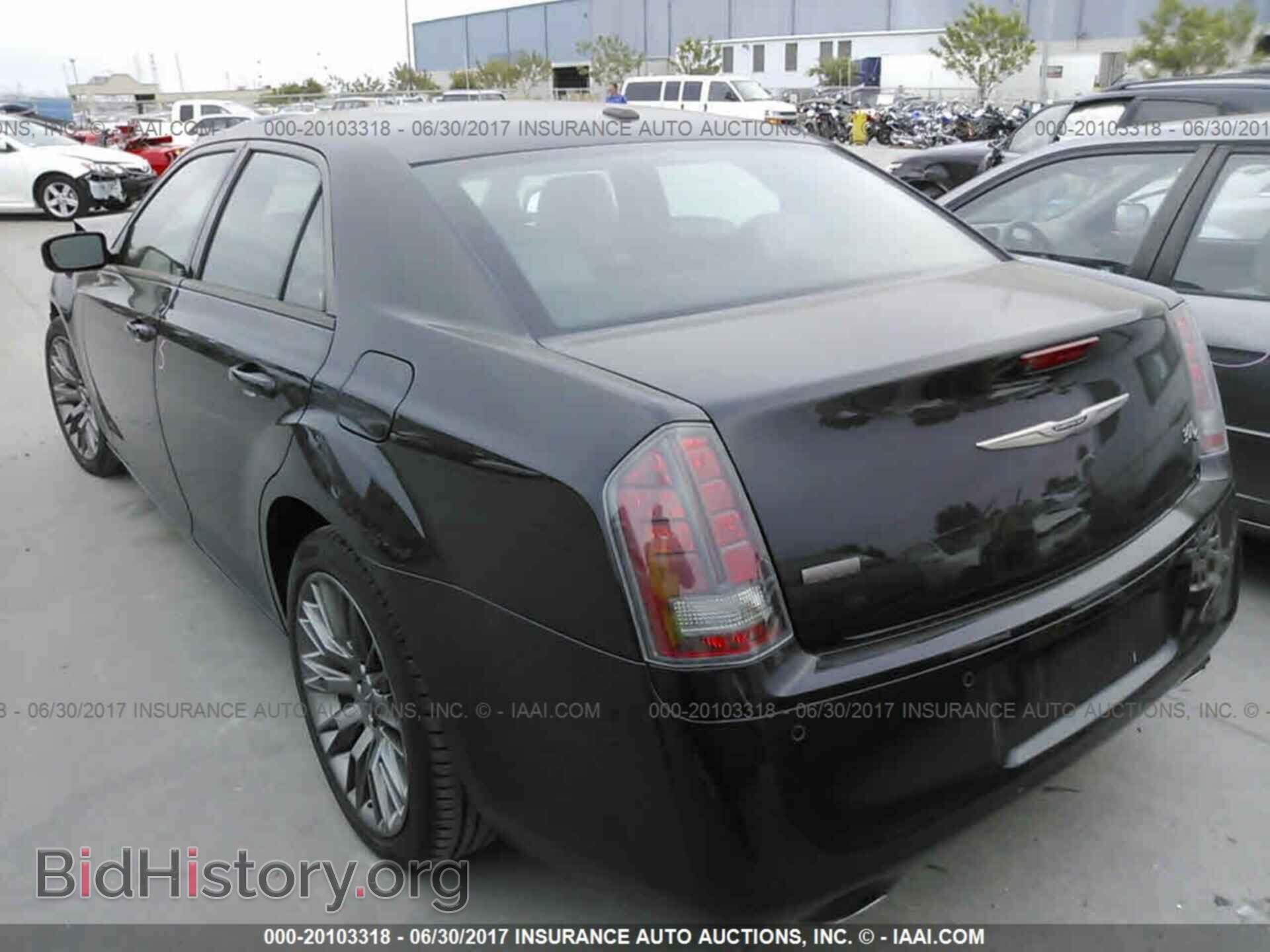 2014 Chrysler 300c - VIN: 2C3CCADT7EH260062 - Фото 3
