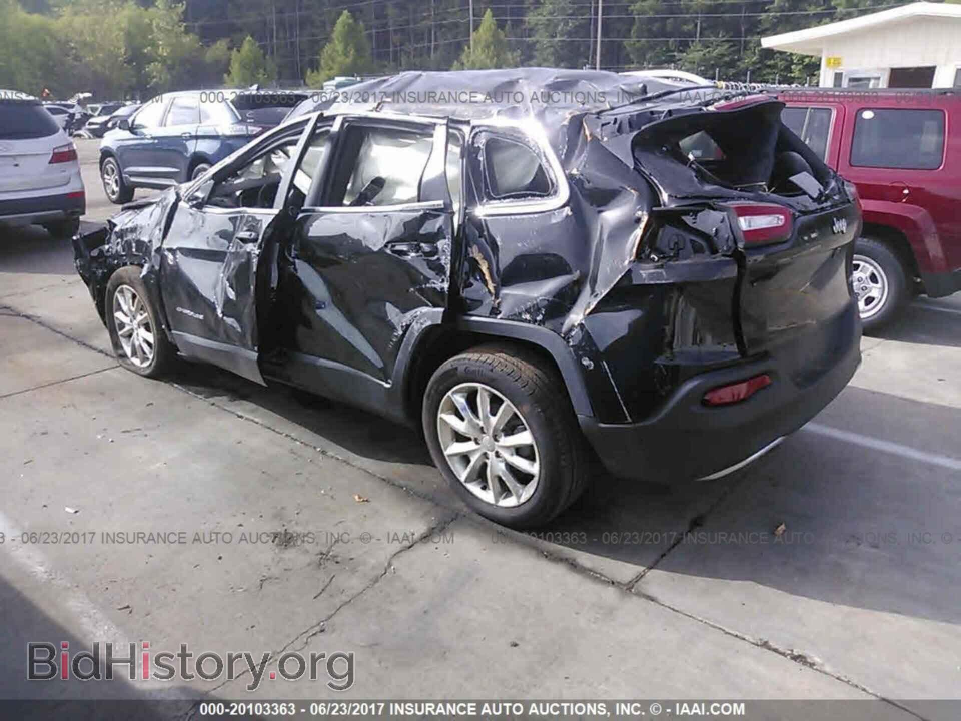 2017 Jeep Cherokee - VIN: 1C4PJLDB4HW516167 - Photo 3