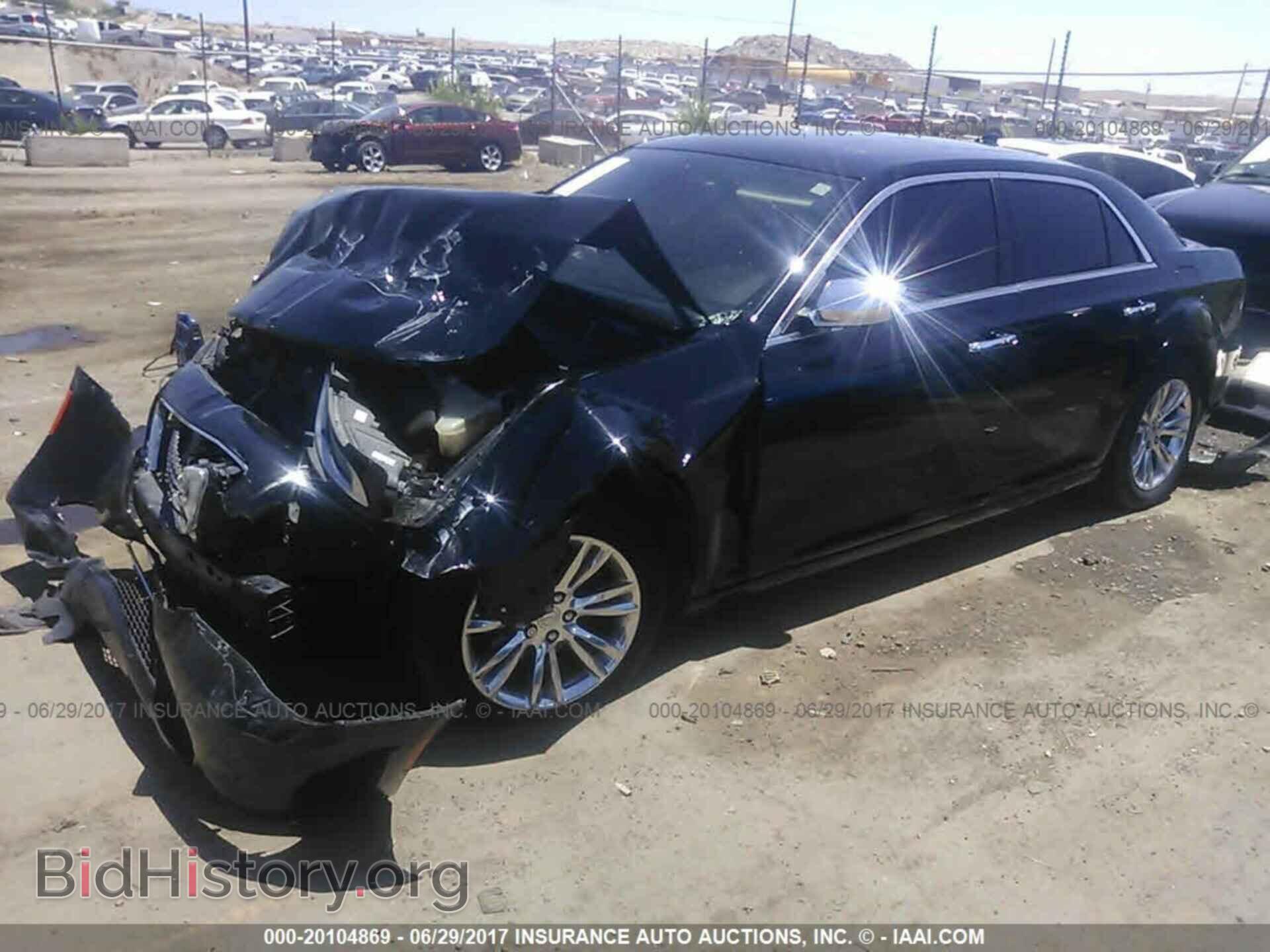 2016 Chrysler 300c - VIN: 2C3CCAEG5GH113064 - Фото 2
