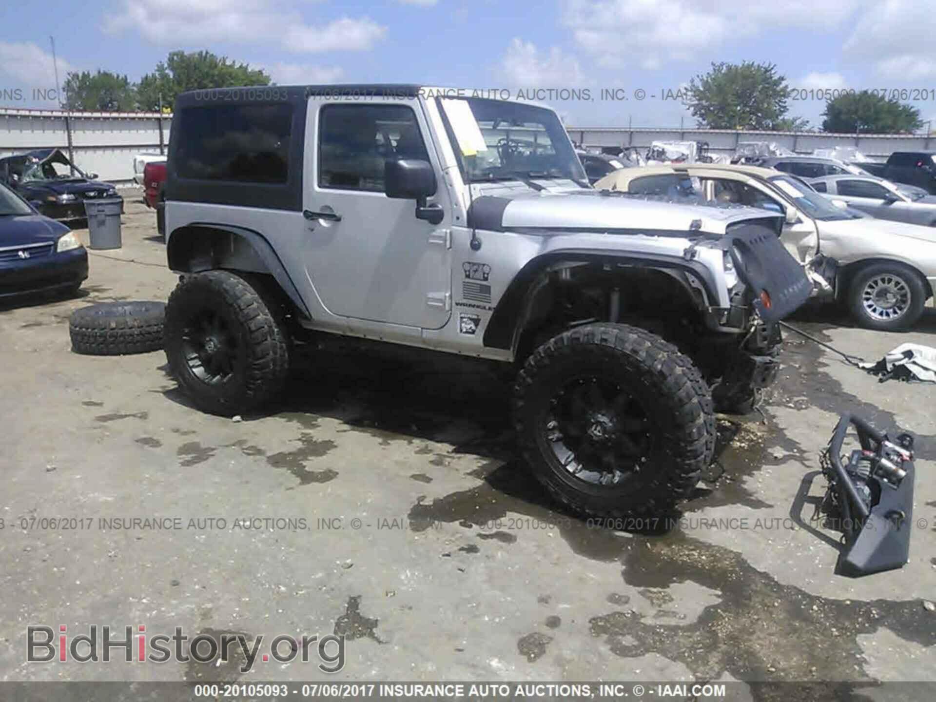 Фотография 1J4AA2D16BL506220 - Jeep Wrangler 2011