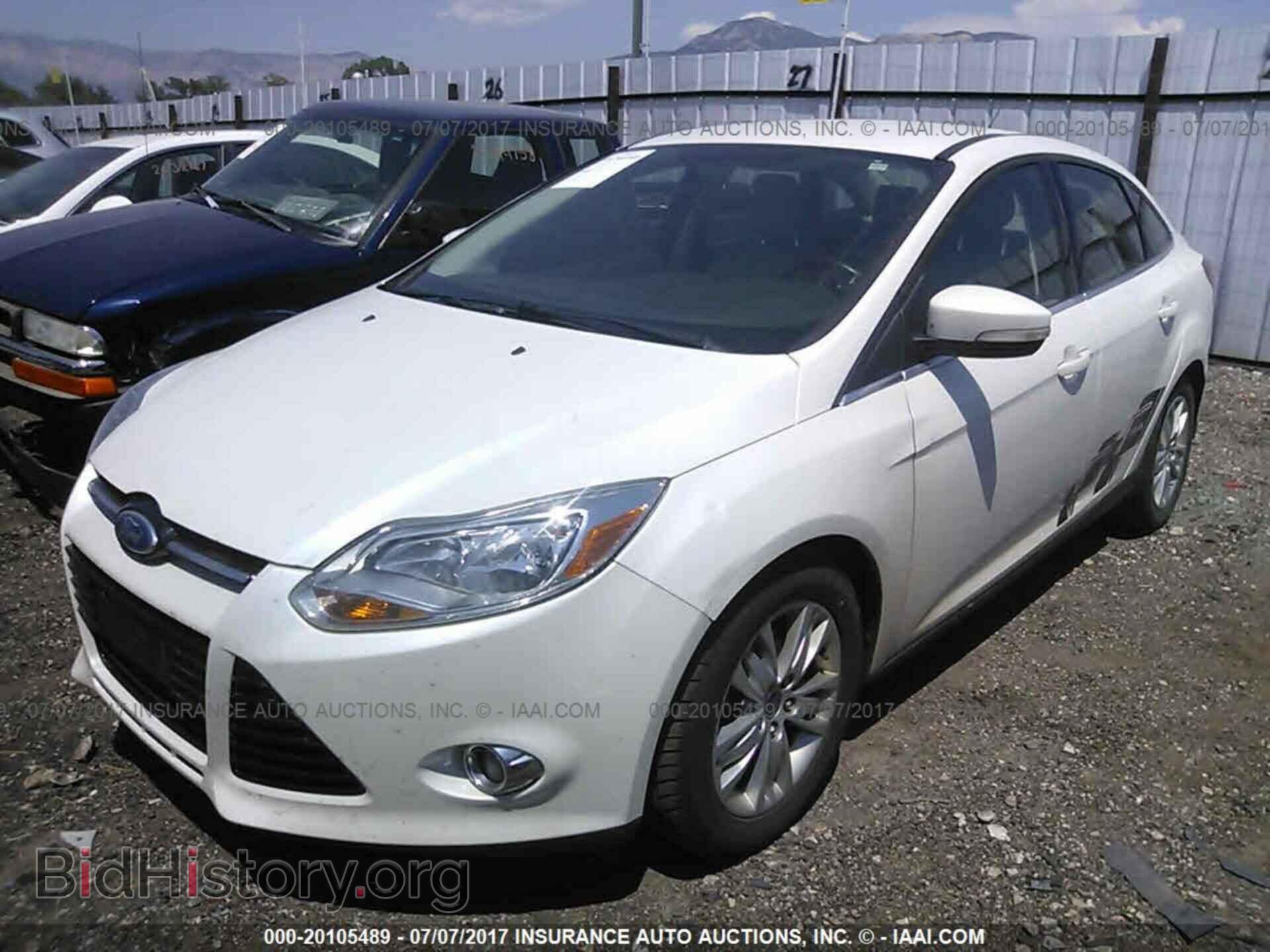 2012 Ford Focus - VIN: 1FAHP3H2XCL141463 - Photo 2