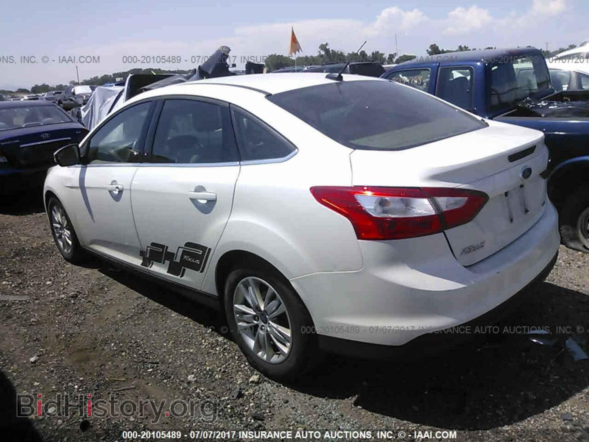 2012 Ford Focus - VIN: 1FAHP3H2XCL141463 - Photo 3