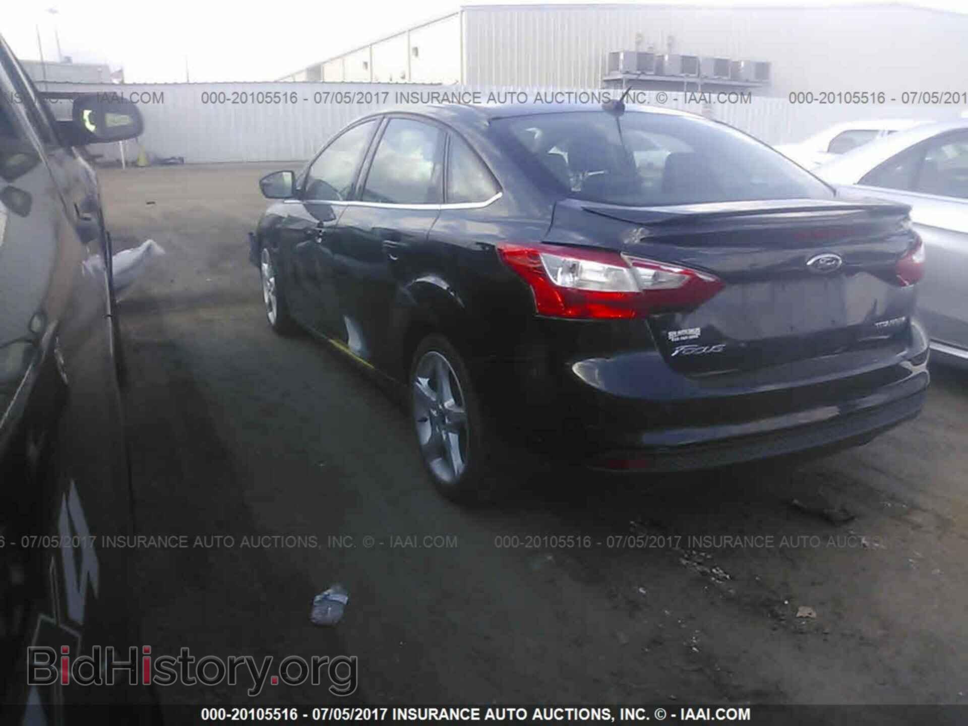2012 Ford Focus - VIN: 1FAHP3J23CL297452 - Photo 3
