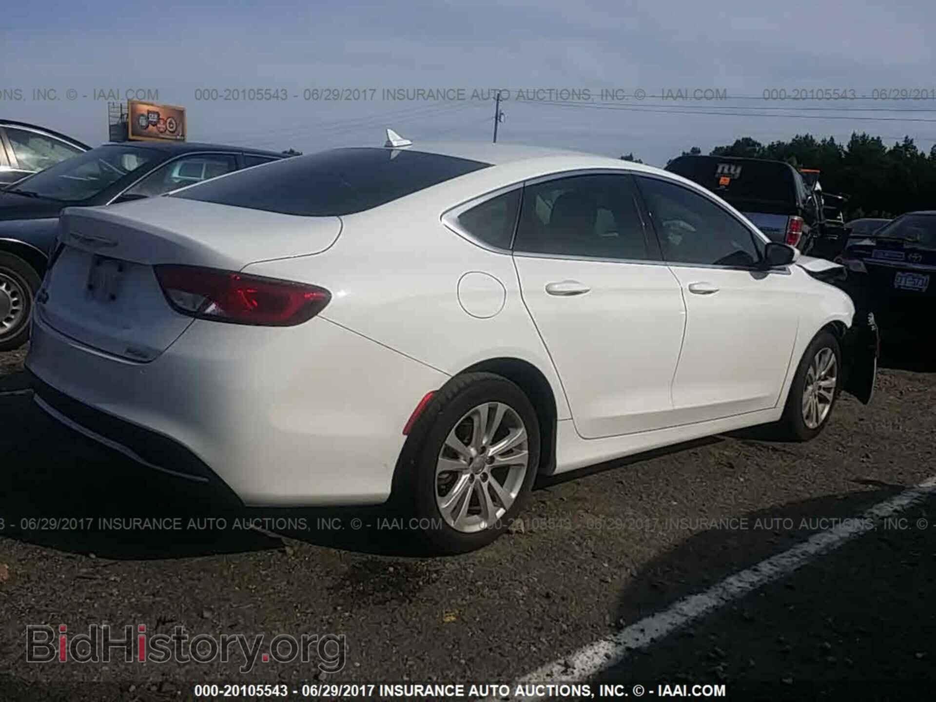 2015 Chrysler 200 - VIN: 1C3CCCAB6FN663384 - Photo 4