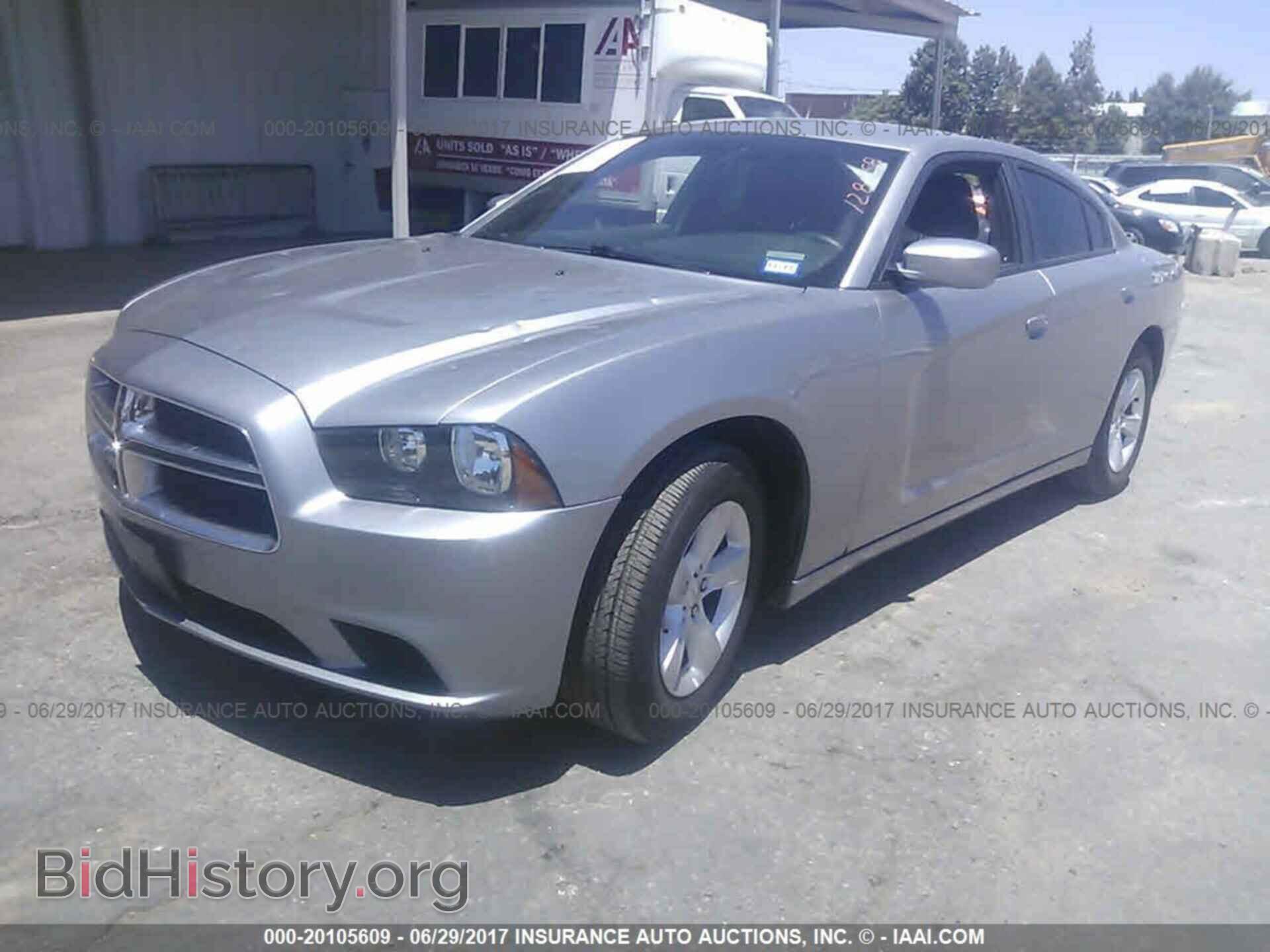2011 Dodge Charger - VIN: 2B3CL3CG3BH519722 - Фото 2