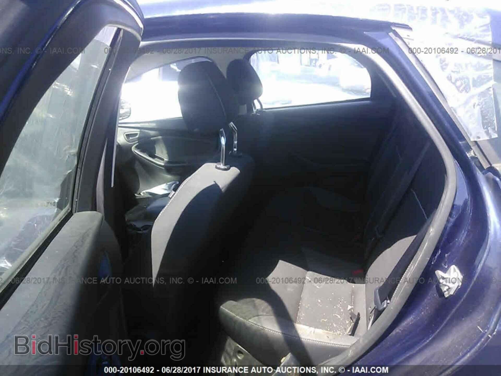 2012 Ford Focus - VIN: 1FAHP3F24CL157483 - Photo 8