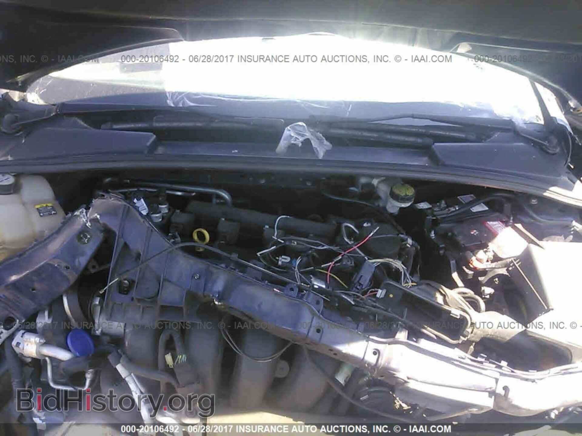 2012 Ford Focus - VIN: 1FAHP3F24CL157483 - Photo 10