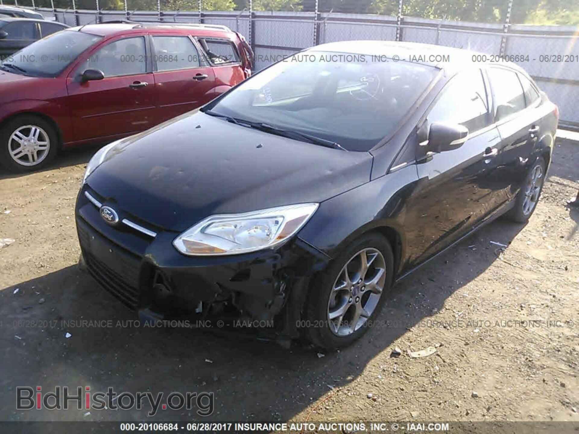 2013 Ford Focus - VIN: 1FADP3F23DL245778 - Photo 2