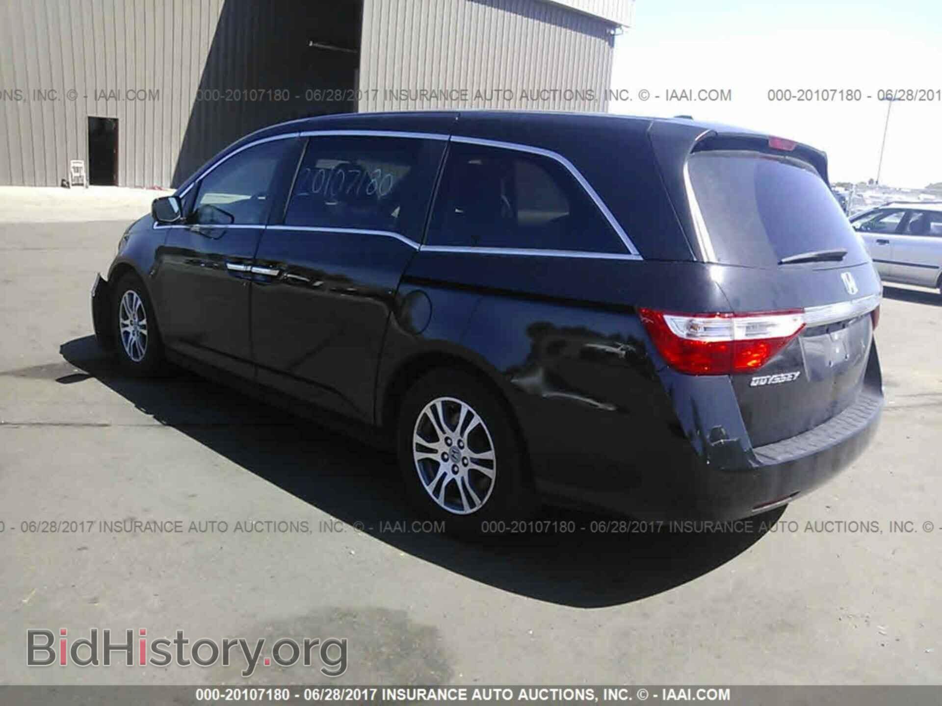 2011 Honda Odyssey - VIN: 5FNRL5H61BB104795 - Фото 3