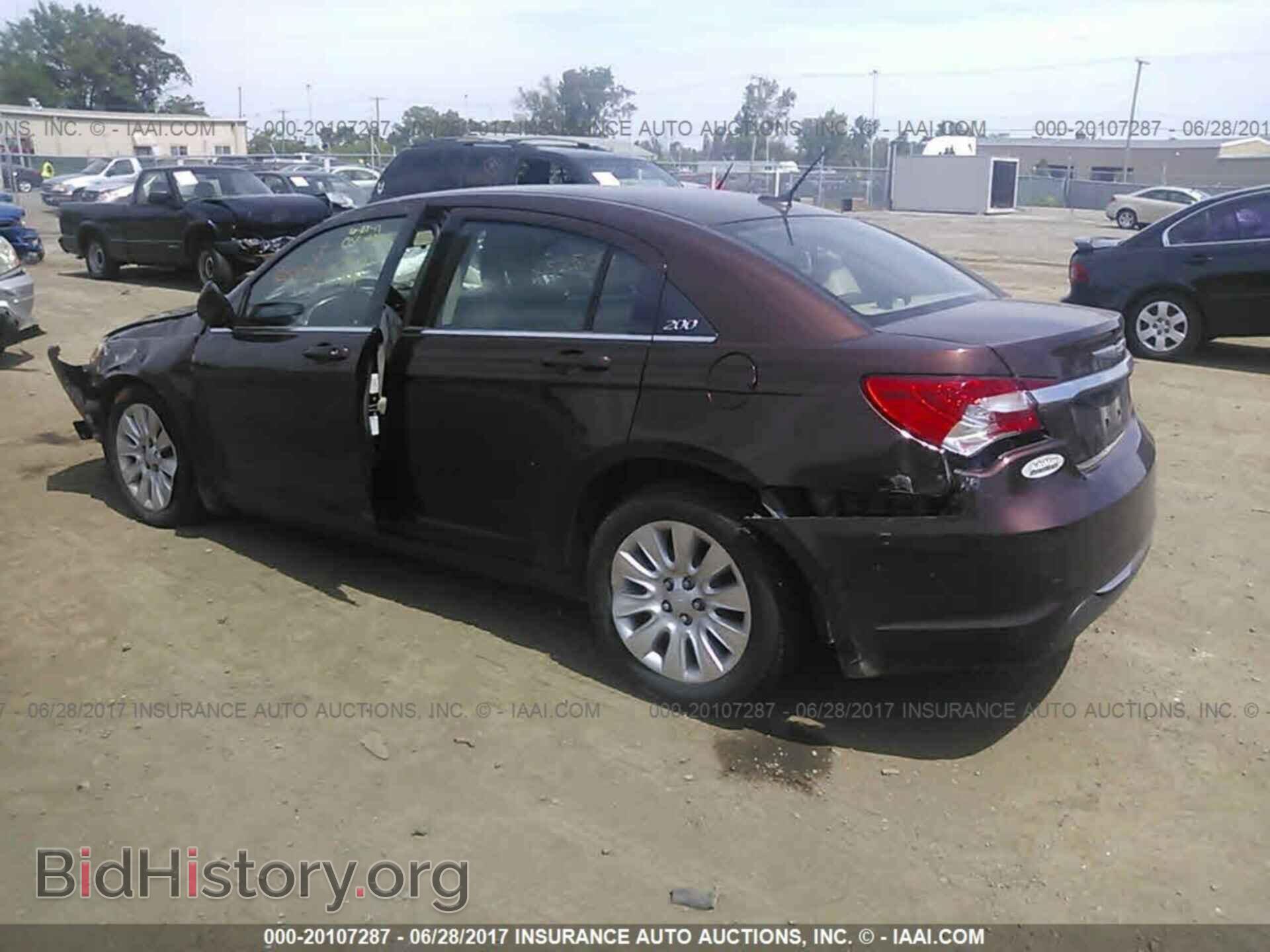 2013 Chrysler 200 - VIN: 1C3CCBAB3DN761473 - Фото 3