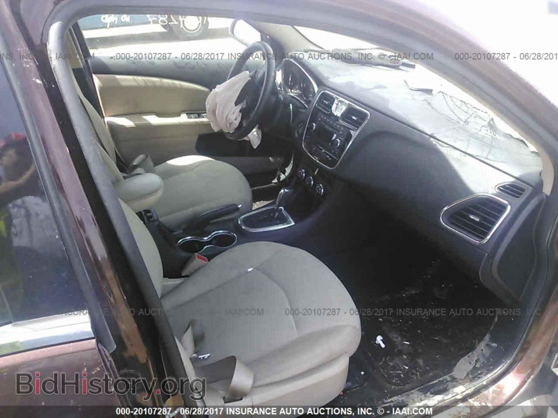 2013 Chrysler 200 - VIN: 1C3CCBAB3DN761473 - Фото 5