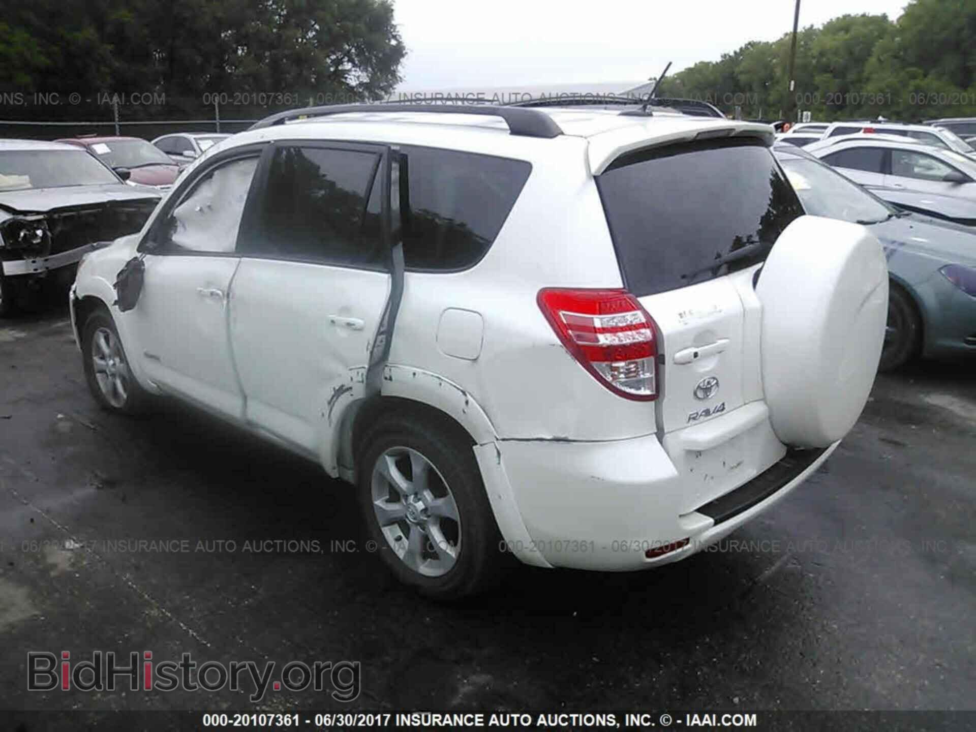 2011 Toyota Rav4 - VIN: 2T3DF4DV0BW150587 - Photo 3