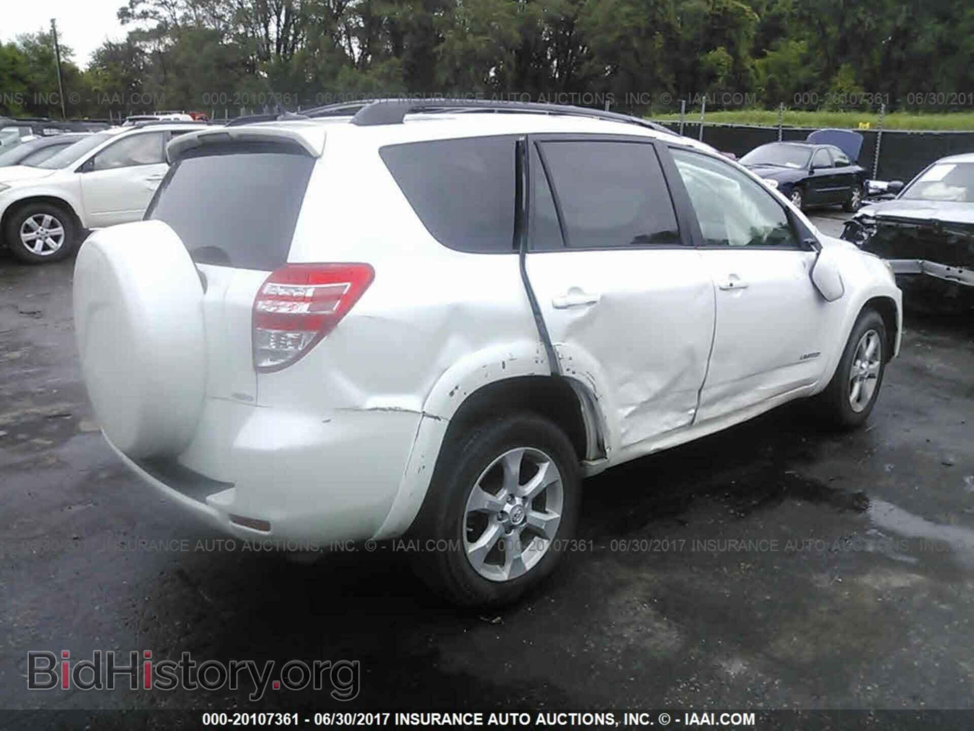 2011 Toyota Rav4 - VIN: 2T3DF4DV0BW150587 - Photo 4