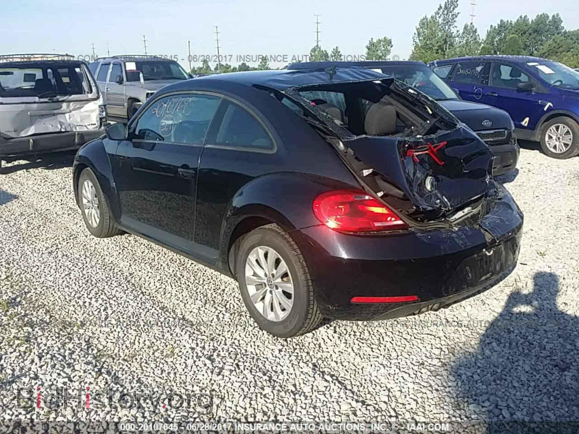 2014 Volkswagen Beetle - VIN: 3VWF17AT6EM637131 - Фото 3